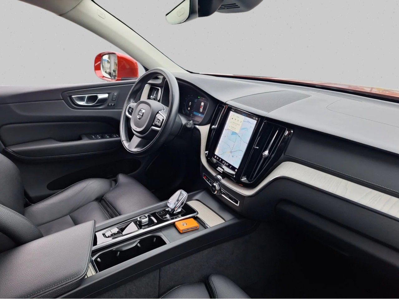 Volvo XC60, B4 AWD diesel Inscription - fotka 4