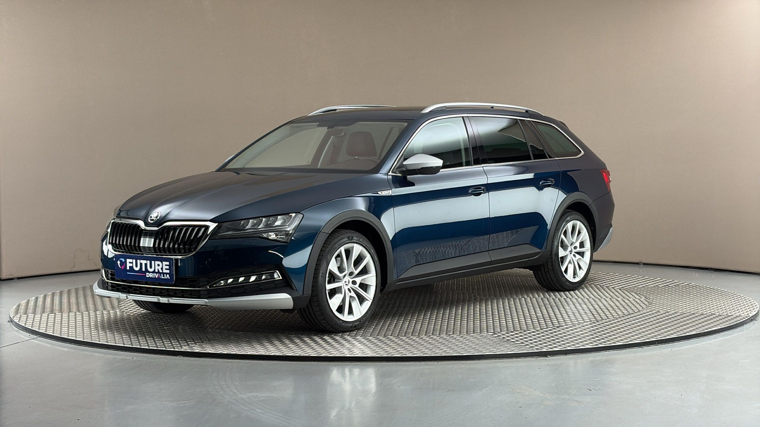 Škoda Superb, 2.0 TDI DSG 4x4 Scout Combi