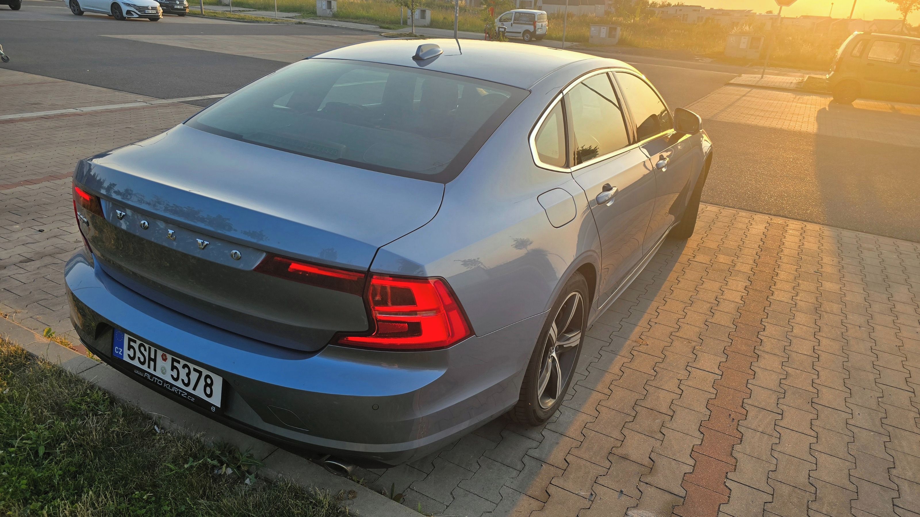 Volvo S90 - fotka 6