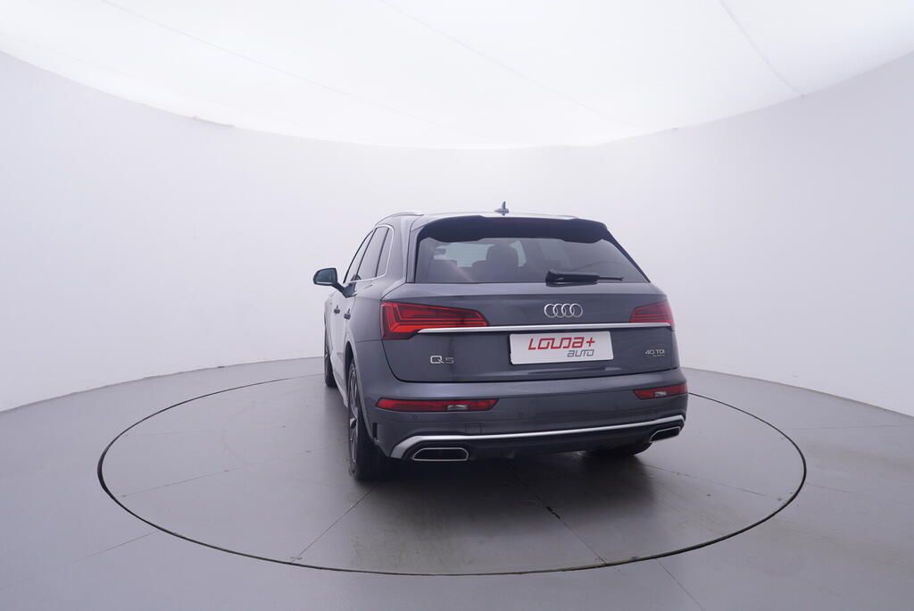 Audi Q5, S-line 2.0 TDI 150 kW - fotka 4