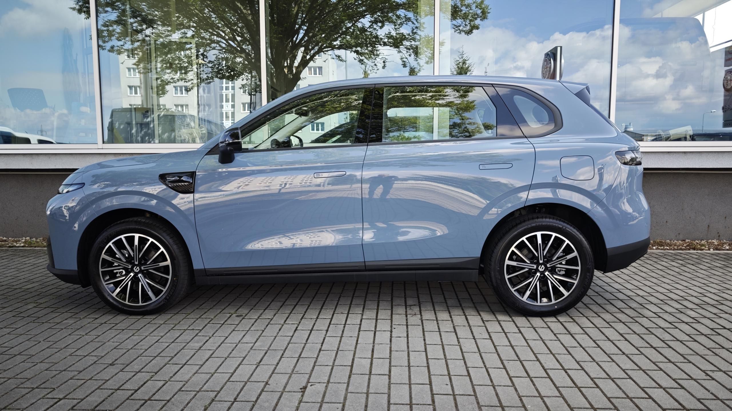 Leapmotor B10, Life 1.5T EV hybrid - fotka 6
