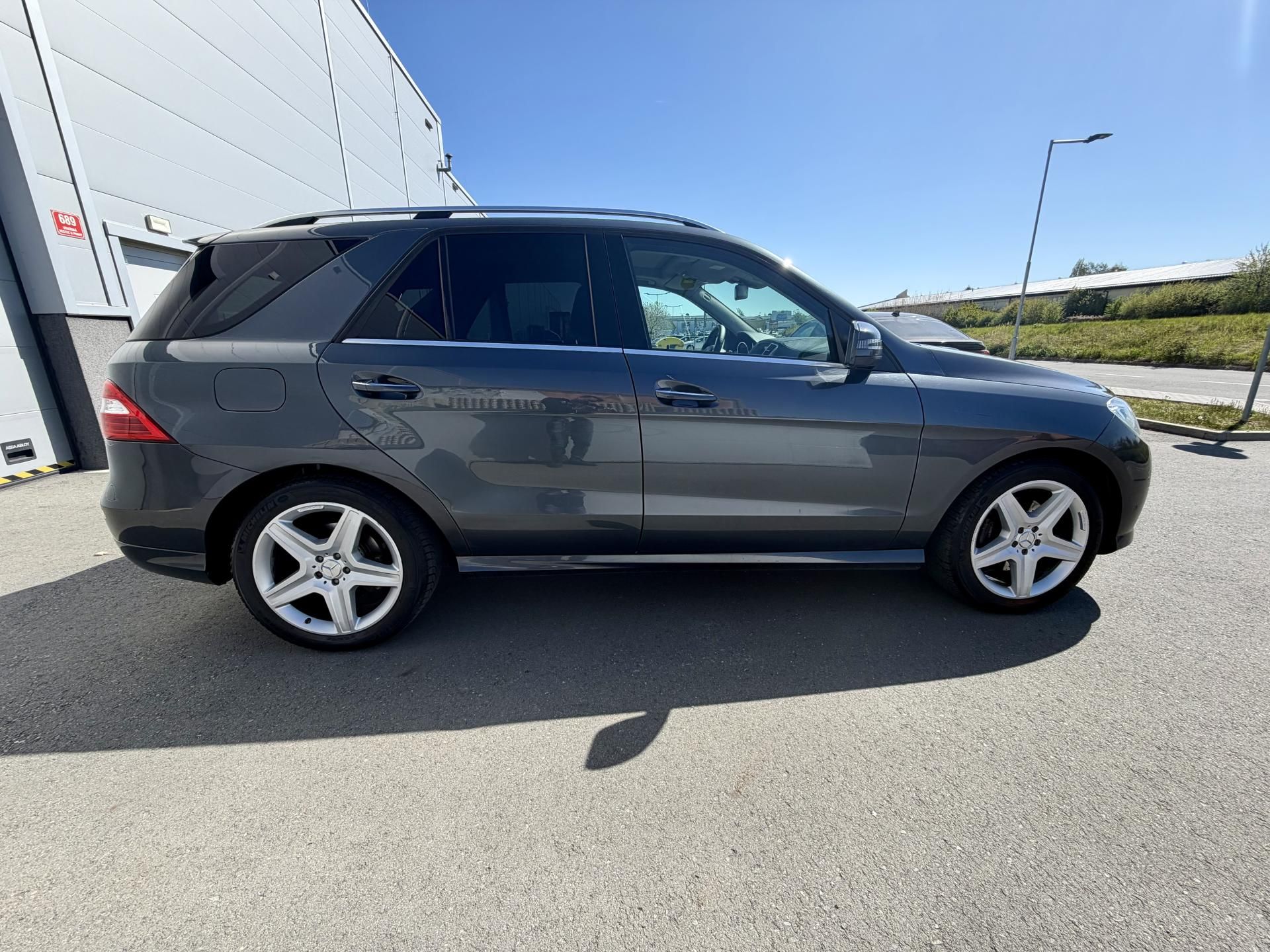 Mercedes-Benz ML, 350CDI 4M W166 AMG AIRMATIC ČR - fotka 4