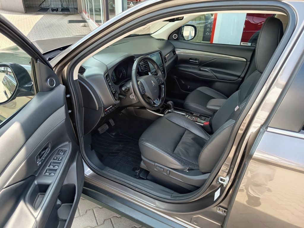 Mitsubishi Outlander, 2.0MI CVT 4WD Instyle + - fotka 5