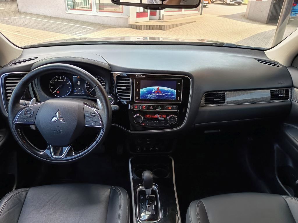 Mitsubishi Outlander, 2.0MI CVT 4WD Instyle + - fotka 6