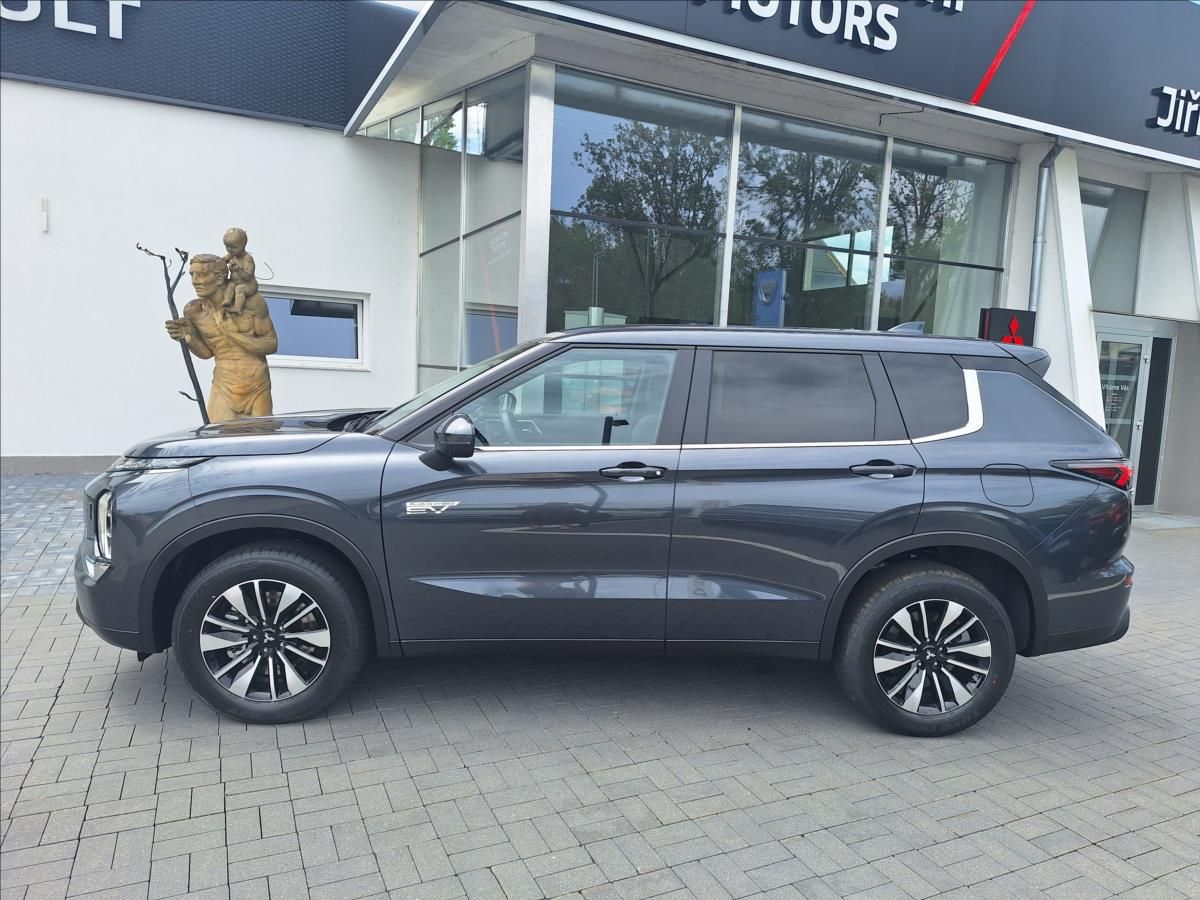 Mitsubishi Outlander, 2,4   PHEV INVITE 2,4L - fotka 3