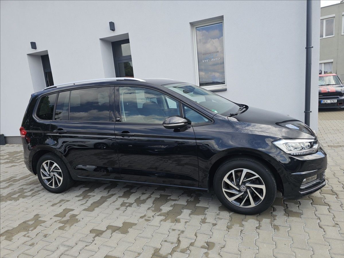 Volkswagen Touran, 1,4 Tsi 110KW DSG Sound 7MÍST - fotka 5