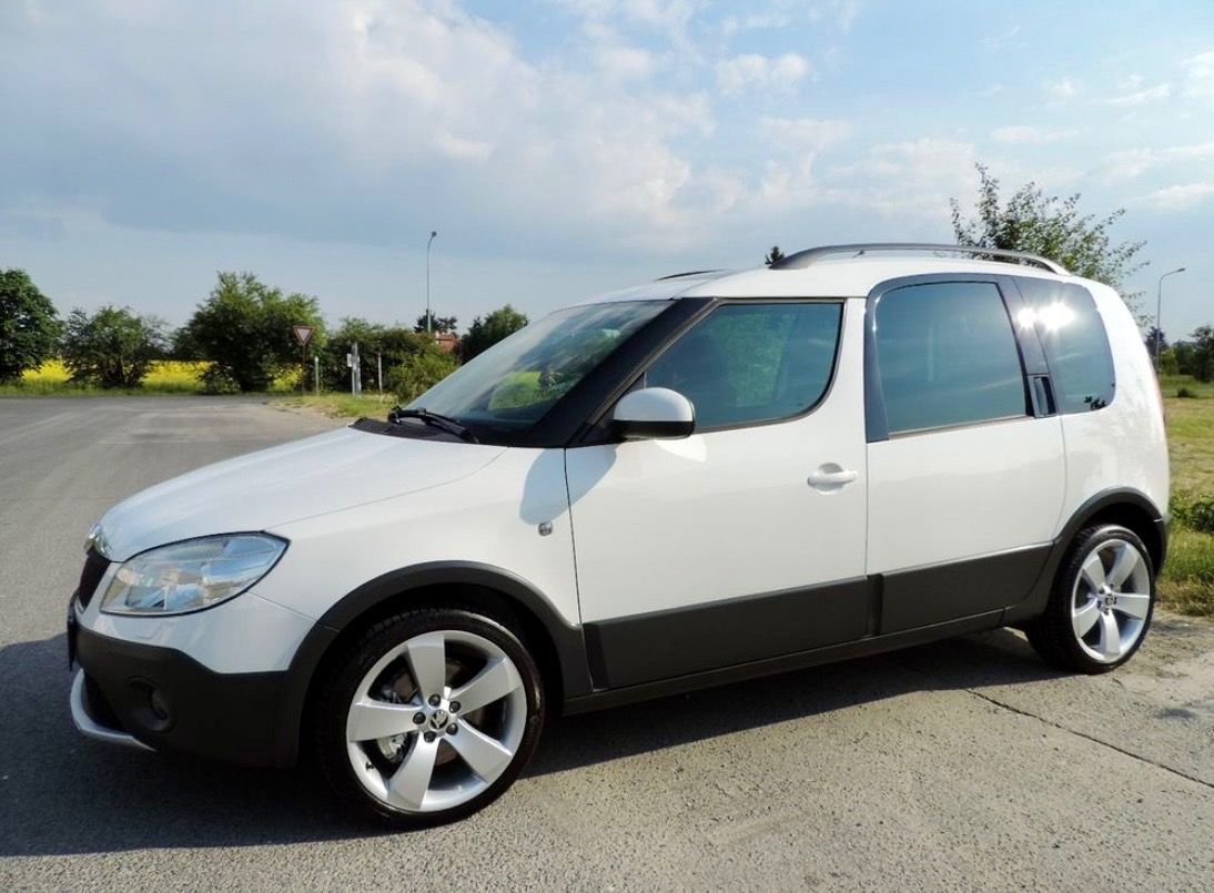 Škoda Roomster, SCOUT, 1.6 TDi 66 kW,STK 12/27 - fotka 3
