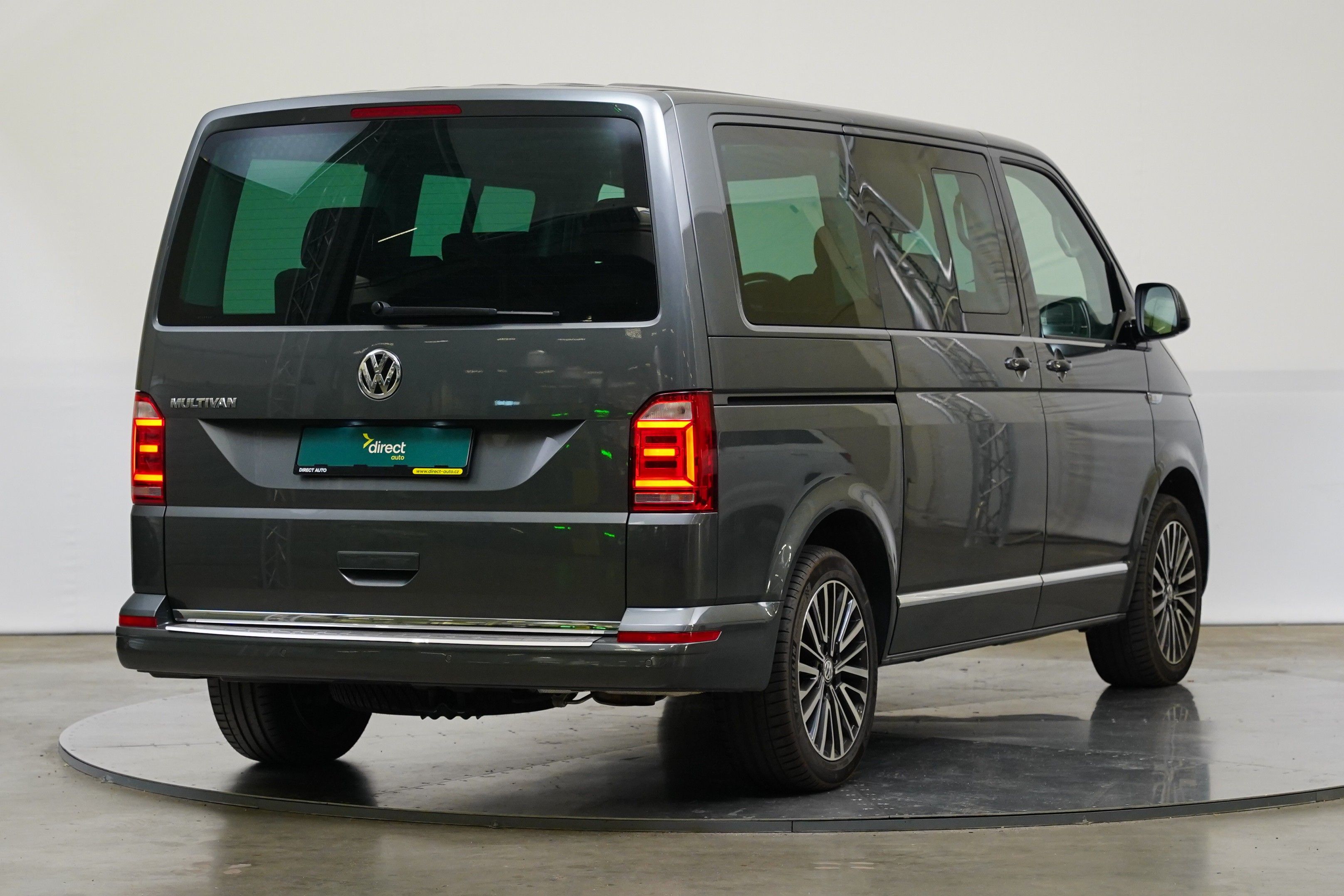 Volkswagen Multivan, 2.0 TDI 146 kW DSG Highline - fotka 3