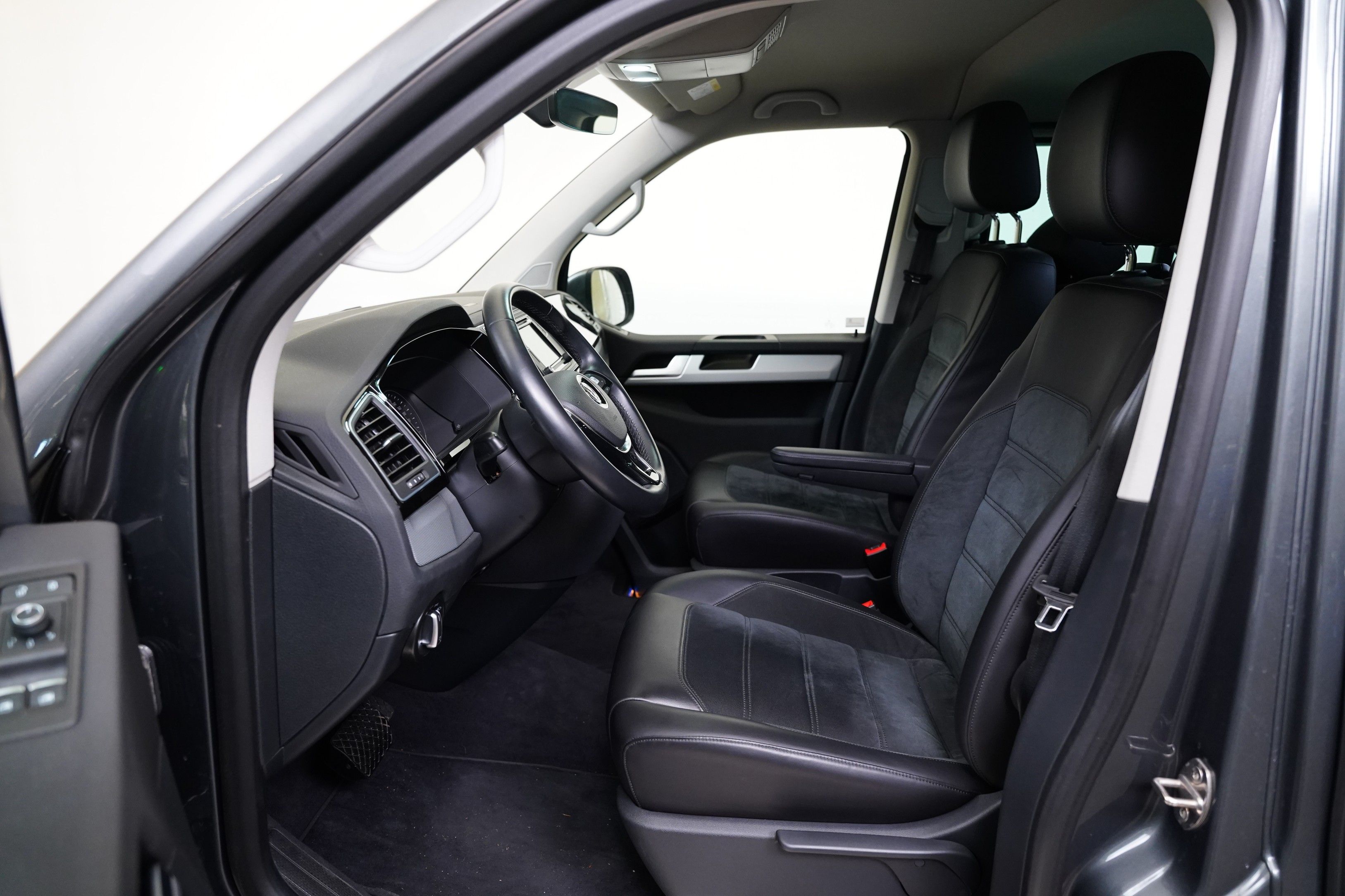 Volkswagen Multivan, 2.0 TDI 146 kW DSG Highline - fotka 5