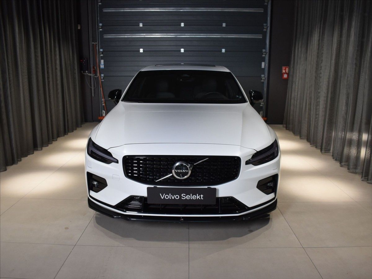 Volvo S60, 2,0 B5 AWD Ultra Pano,Headup - fotka 6