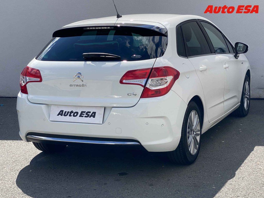 Citroën C4, 1.6i,1.maj,ČR - fotka 4