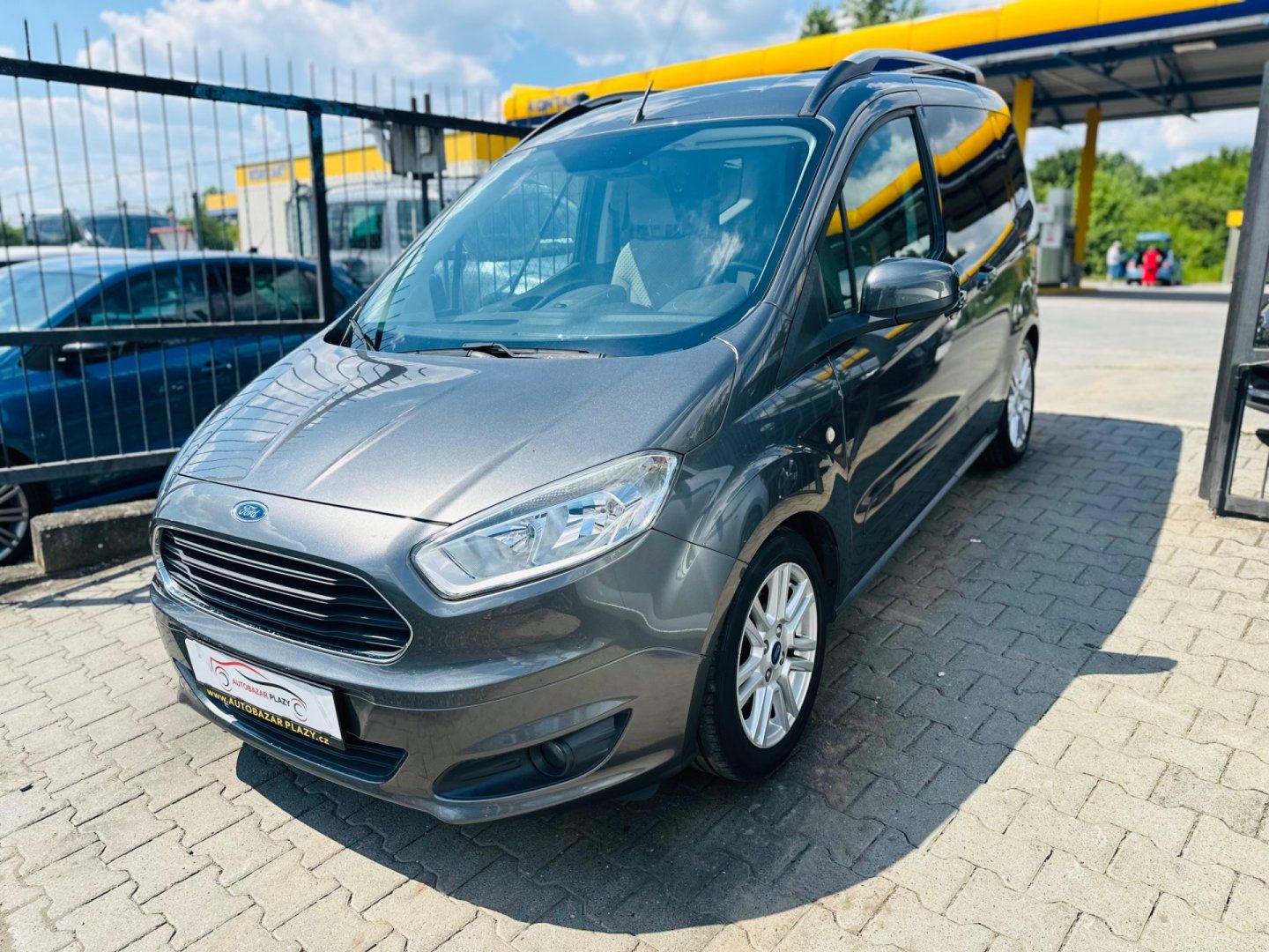 Ford Tourneo Courier, 1.6TDCi GARANCE KM - fotka 2
