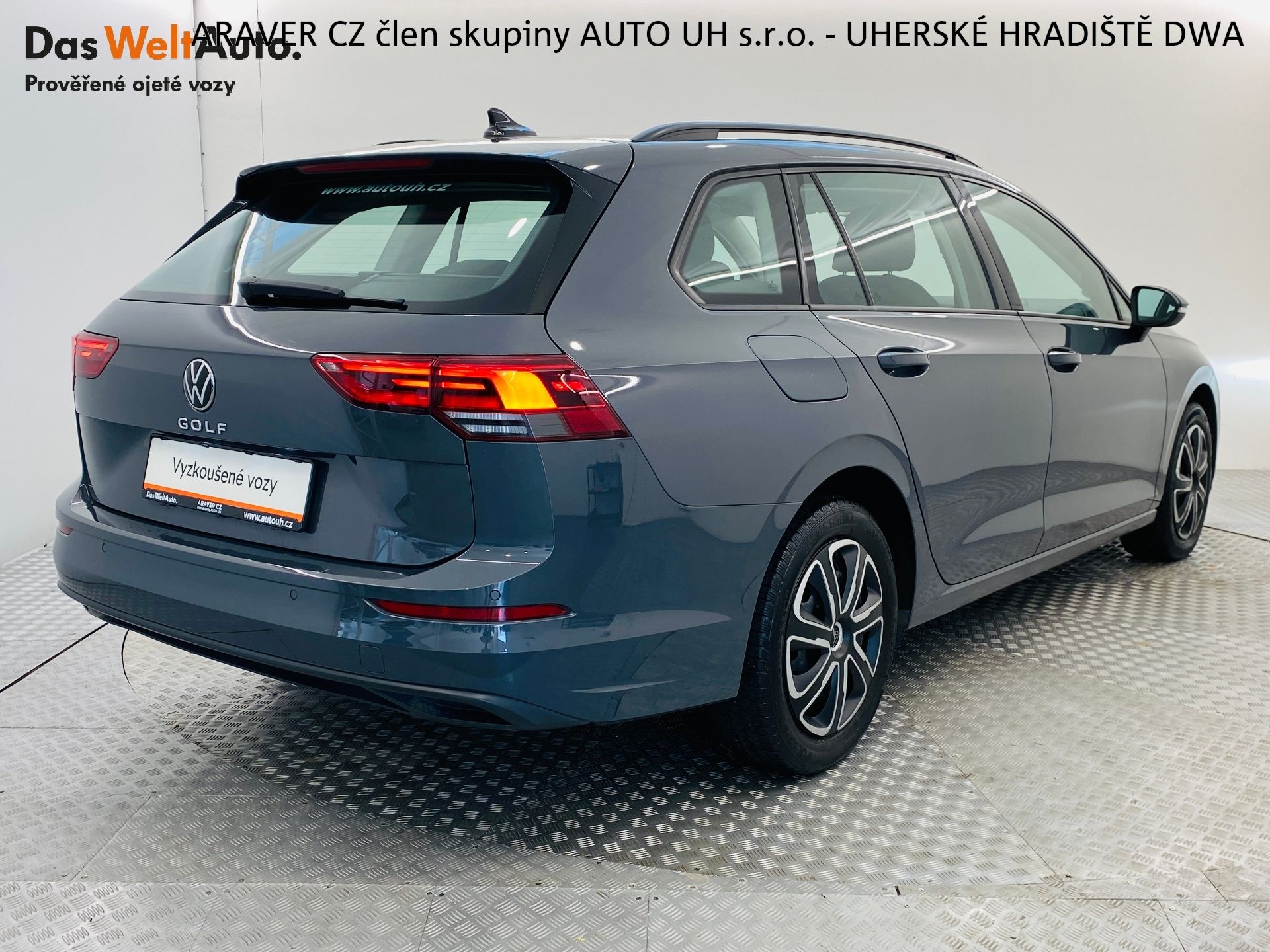 Volkswagen Golf, 2.0 TDI DSG 85kW Life - fotka 2