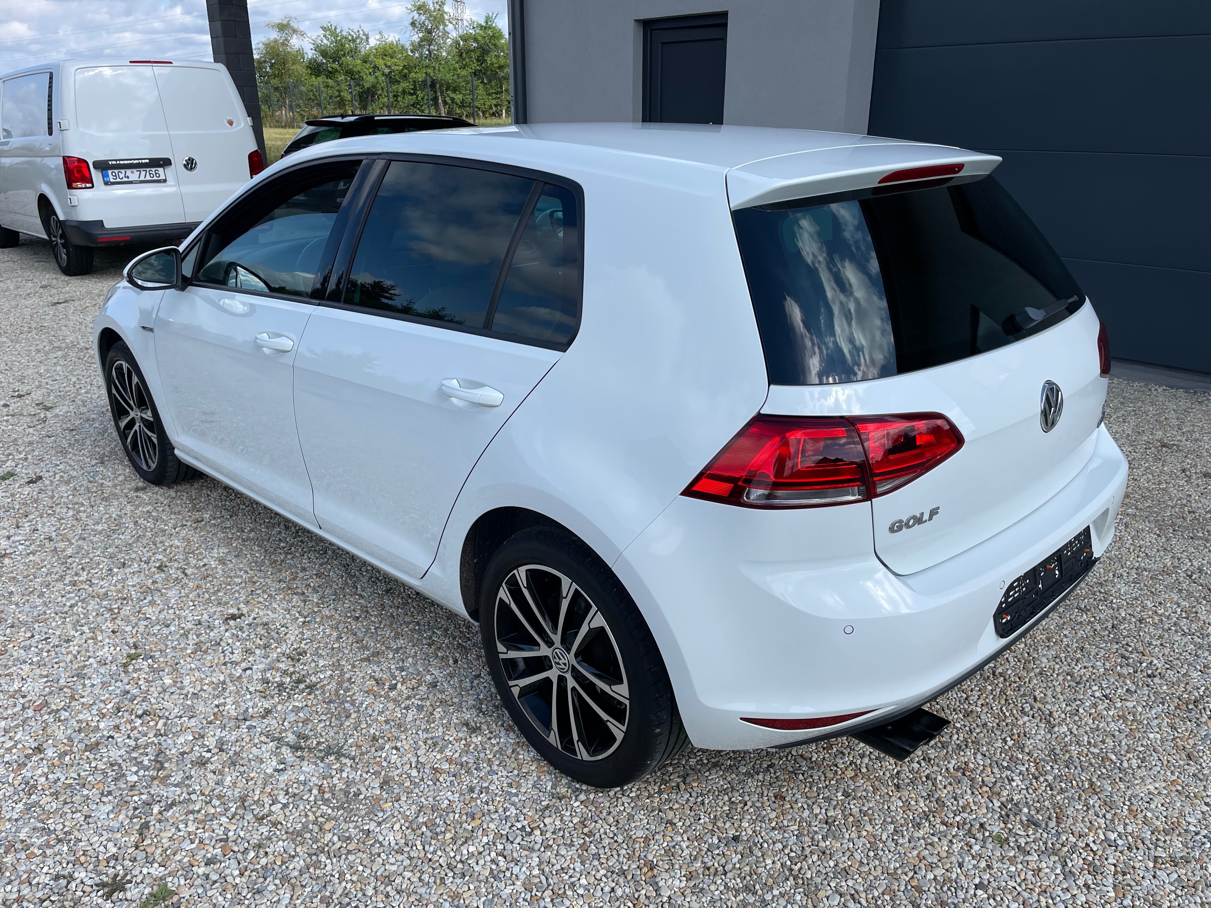 Volkswagen Golf, HIGHLINE EDITION 40 1,4 92KW - fotka 3