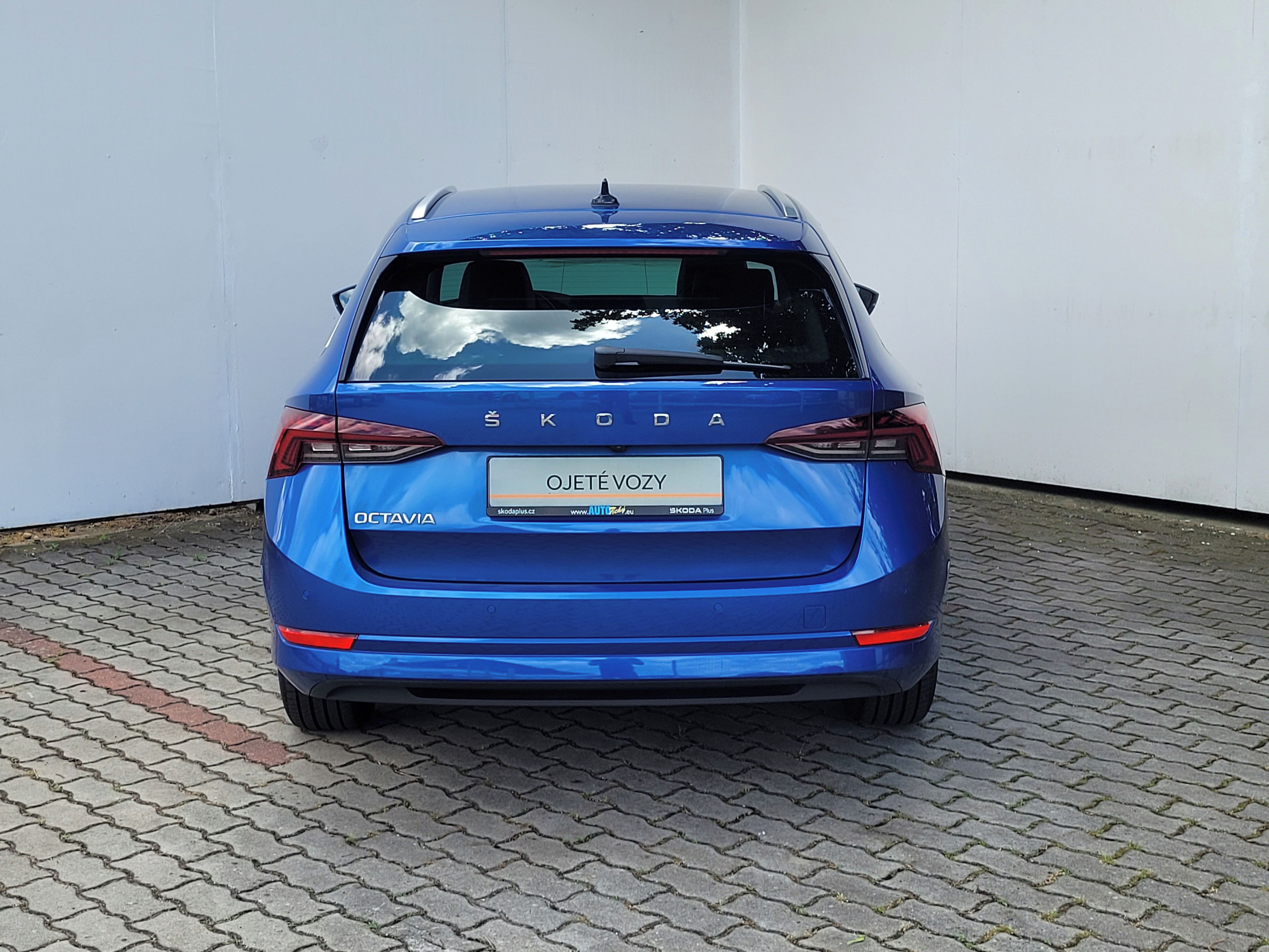 Škoda Octavia, 2.0TDI 110kW DSG STYLE Plus - fotka 6