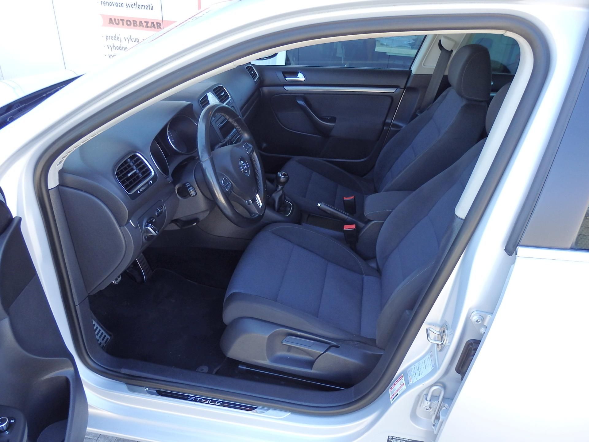 Volkswagen Golf Variant, VI 1.2 TSI 77 kW STYLE, KLIMA - fotka 6