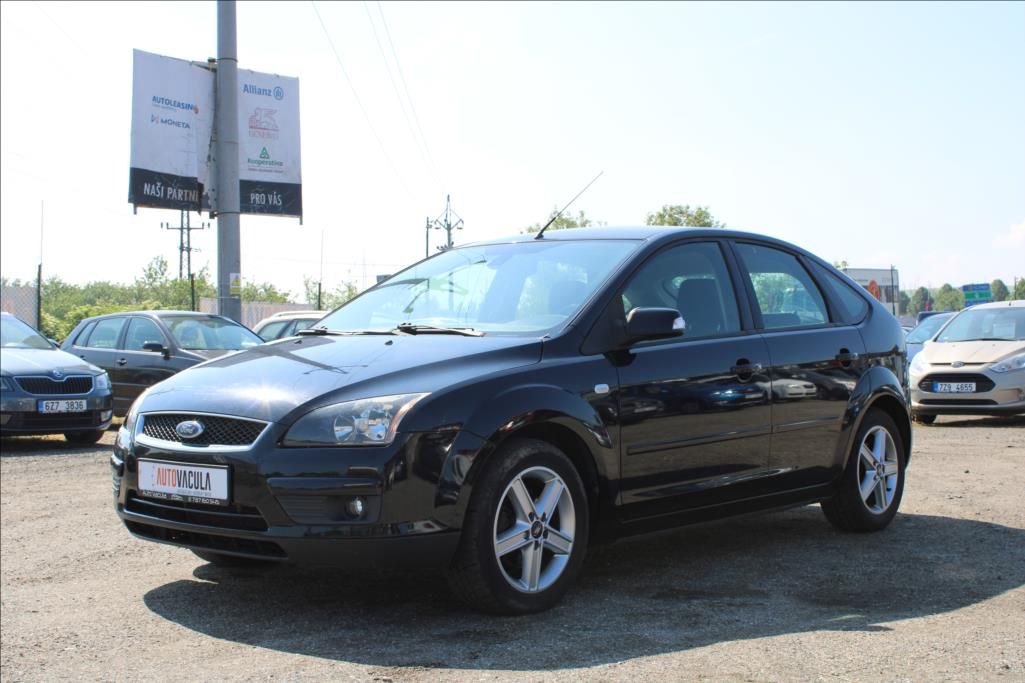 Ford Focus, 1,8 i  STK 11/2027, VÝHŘEVY