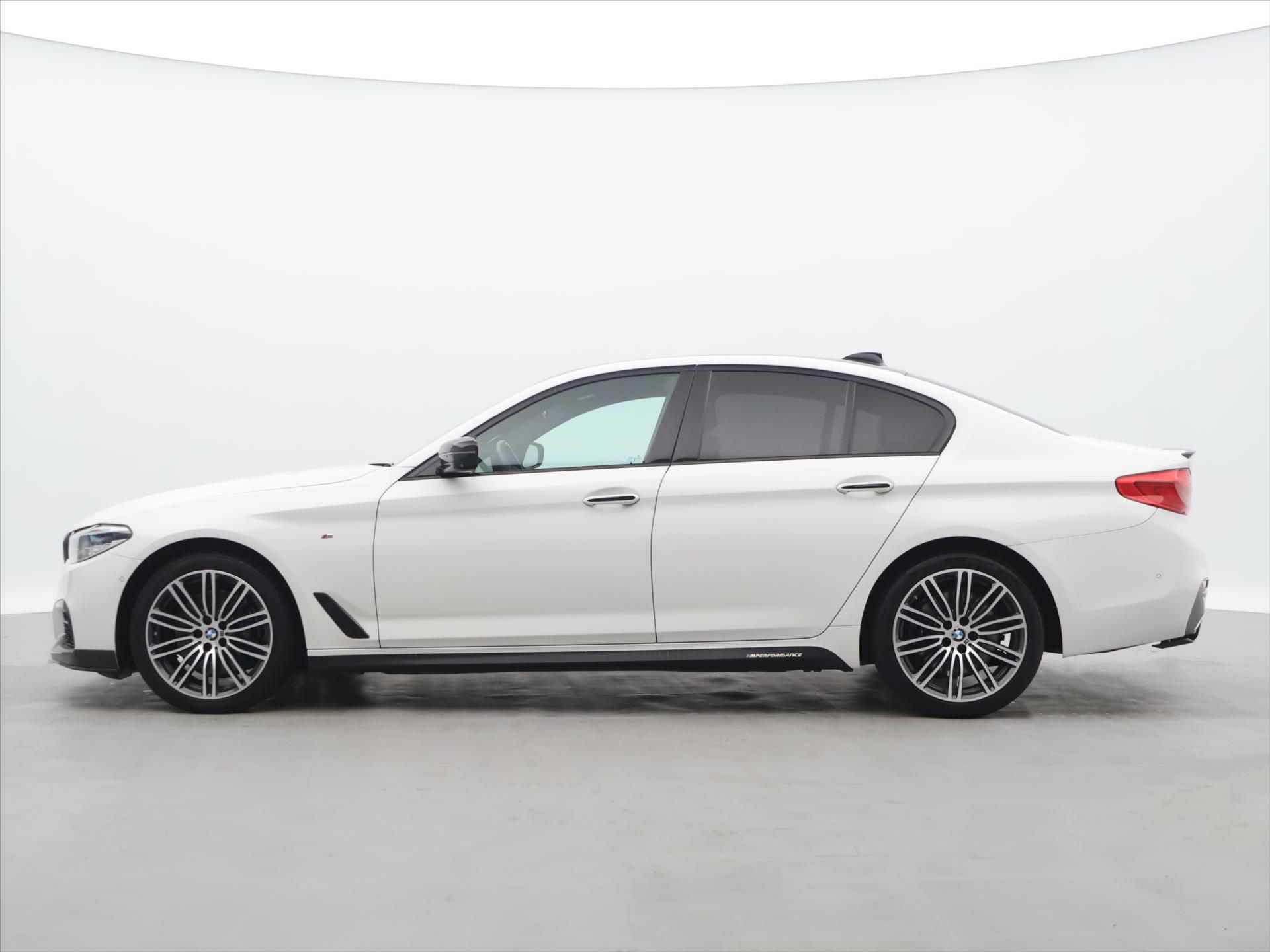 BMW Řada 5, 3,0 530d 195kW xDrive CZ - fotka 4