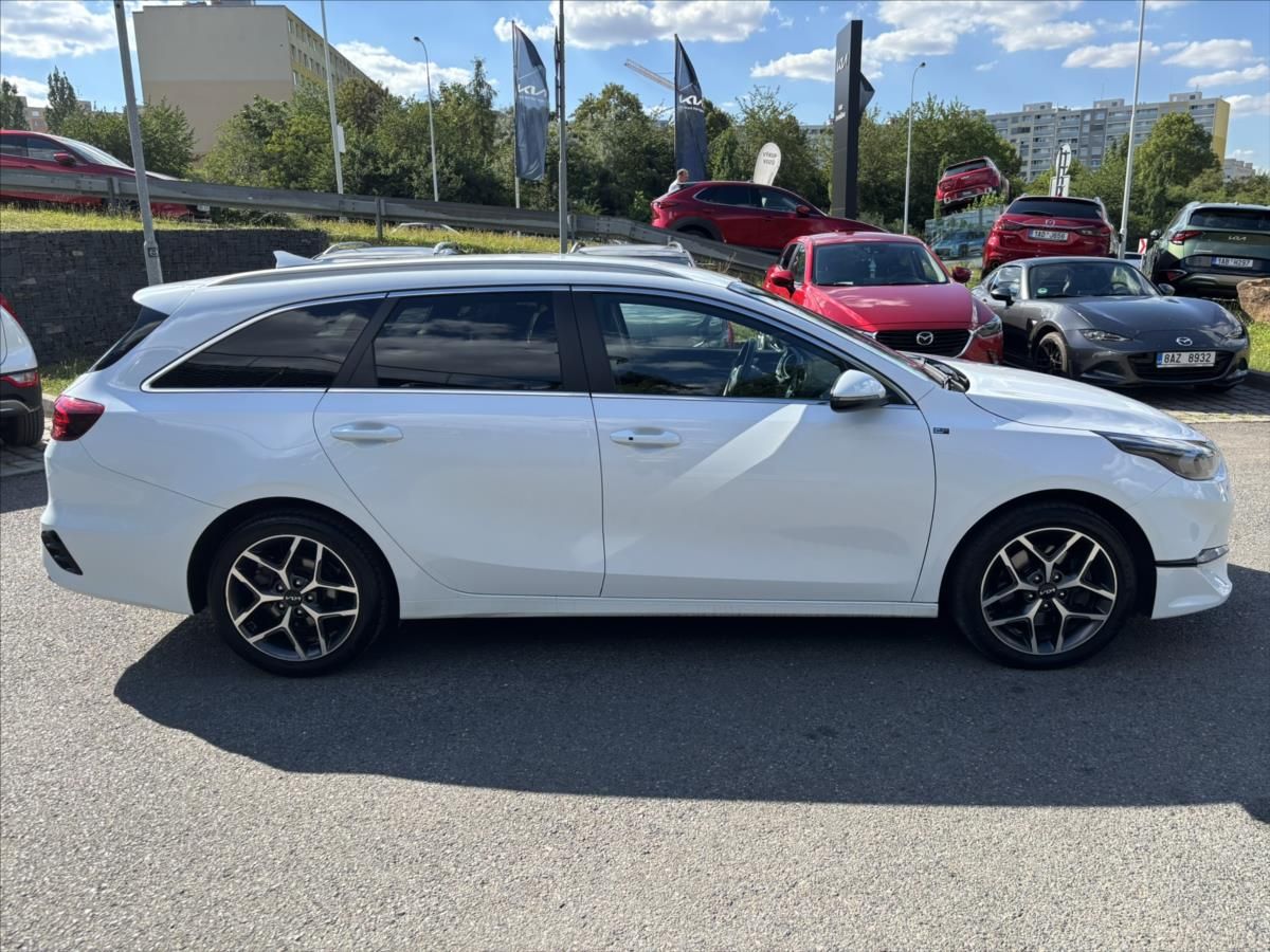 Kia Cee´d, 1,5 TGDi TOP ZÁRUKA BEZKLÍČ - fotka 6