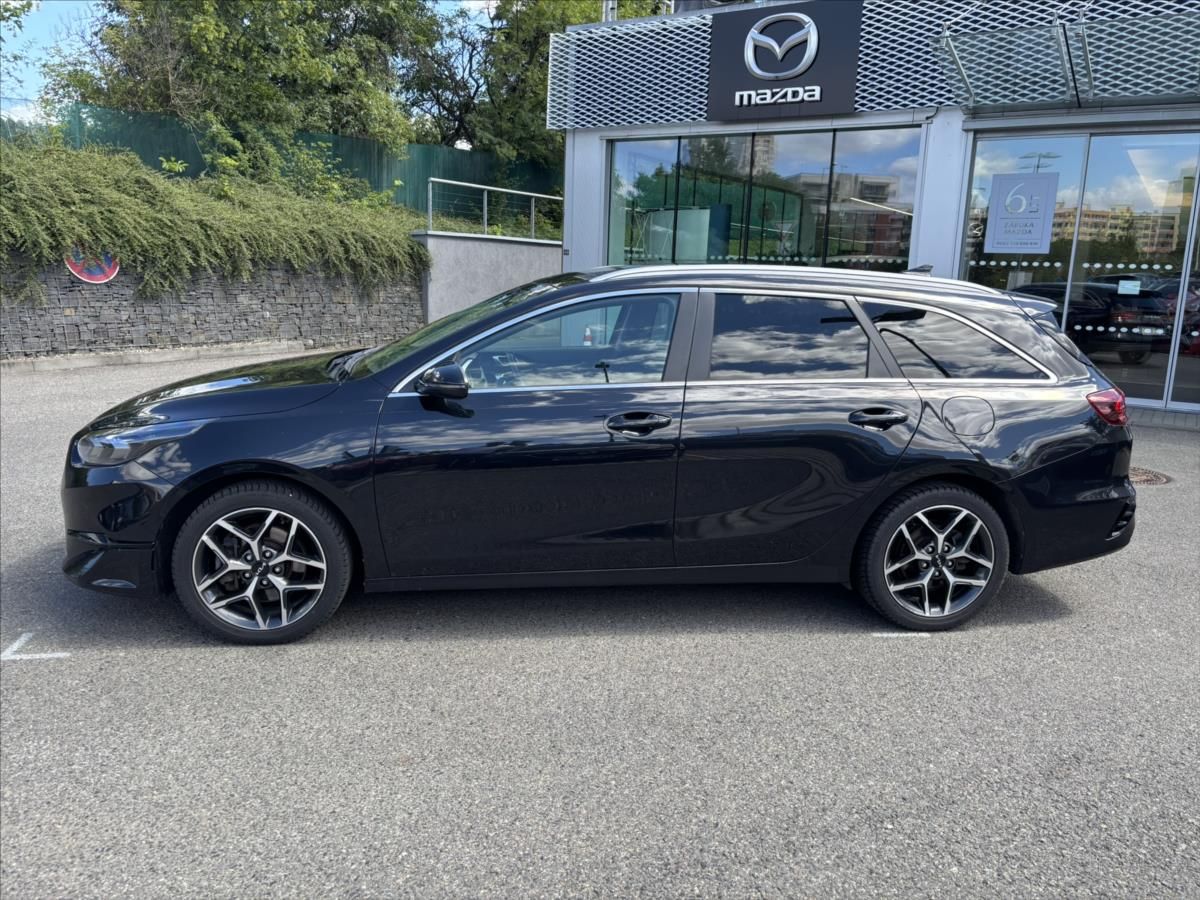Kia Cee´d, 1,5 TGDi AT TOP ZÁRUKA CARPLAY - fotka 2