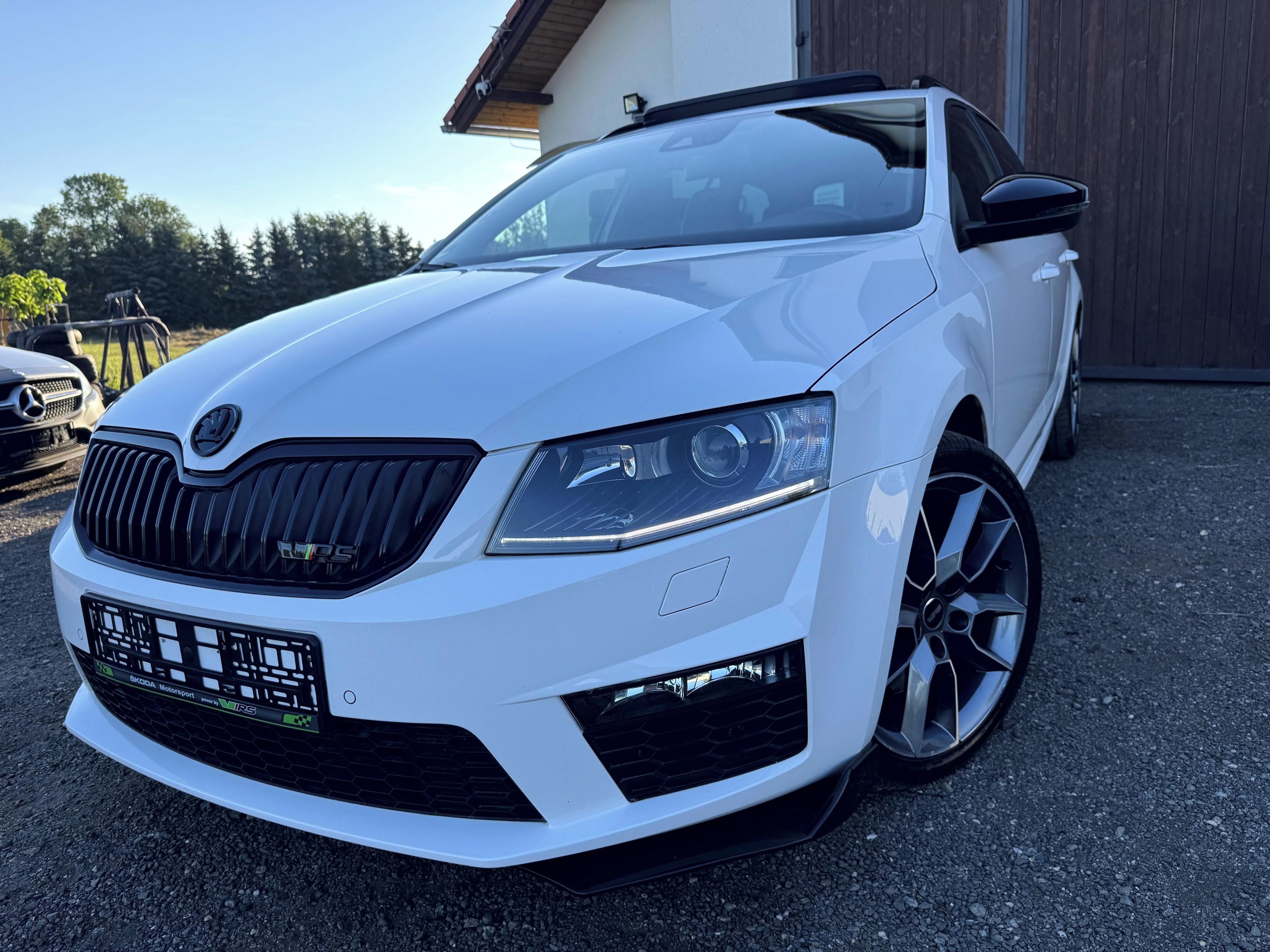 Škoda Octavia, III RS 162kW, 6st. manuál - fotka 3