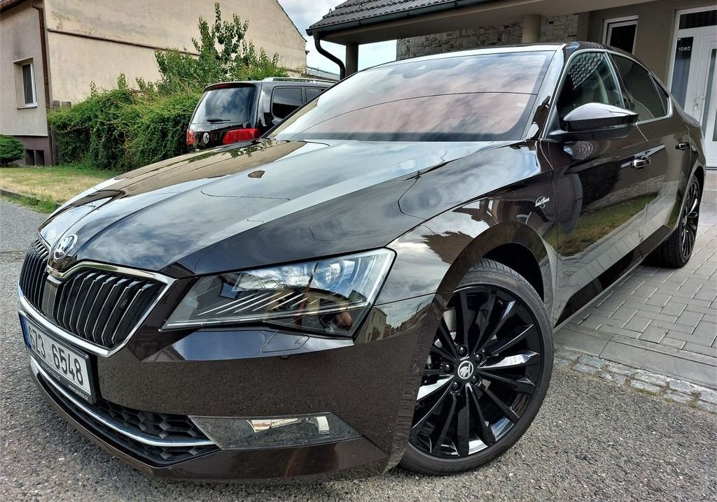 Škoda Superb, 2.0TSI L&aK DSG 4X4 - fotka 2