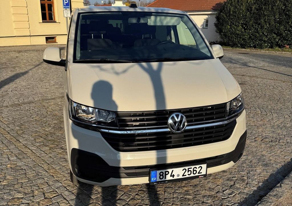 Volkswagen Transporter, bus T6.1 - 8 míst