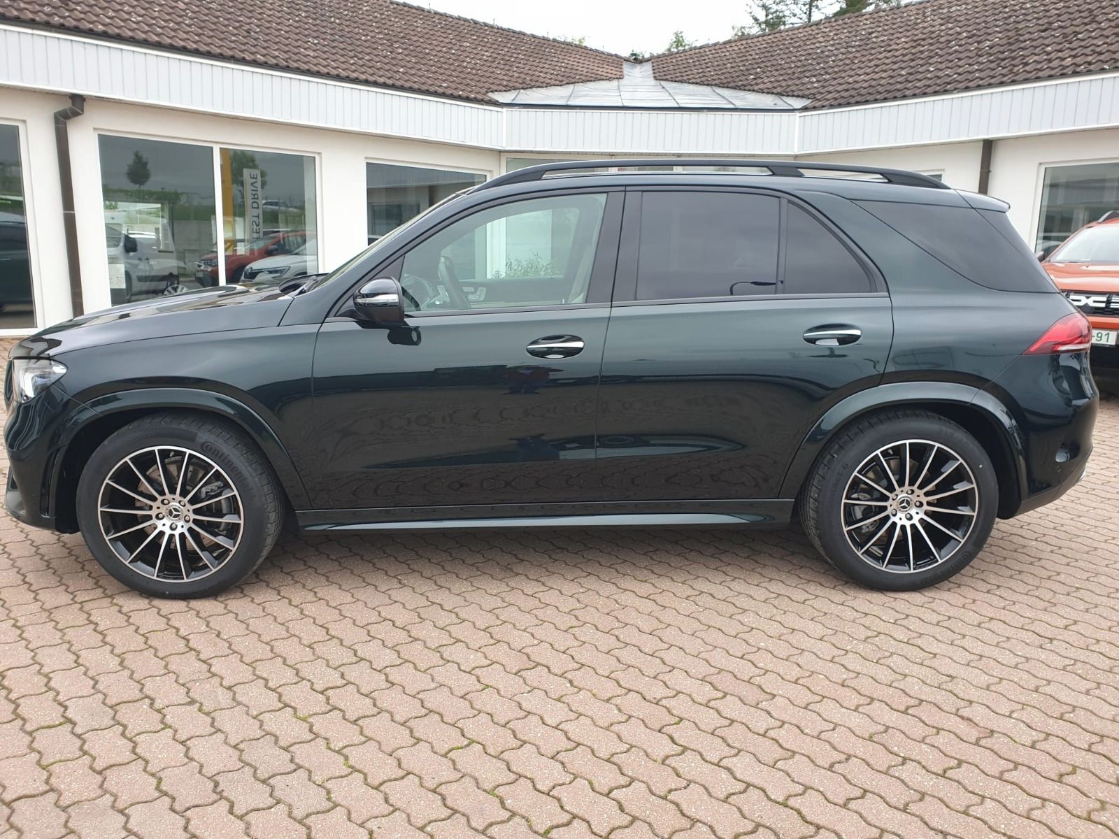 Mercedes-Benz GLE, 400 D 4MATIC - fotka 4