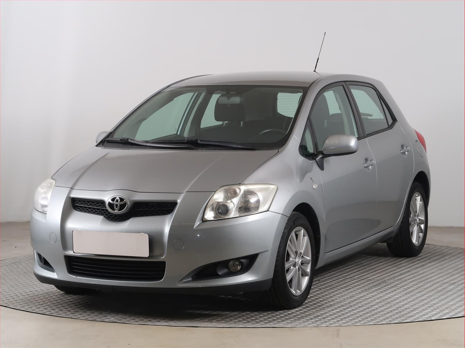 Toyota Auris, 1.6 Dual VVT-i, Serv.kniha - fotka 2