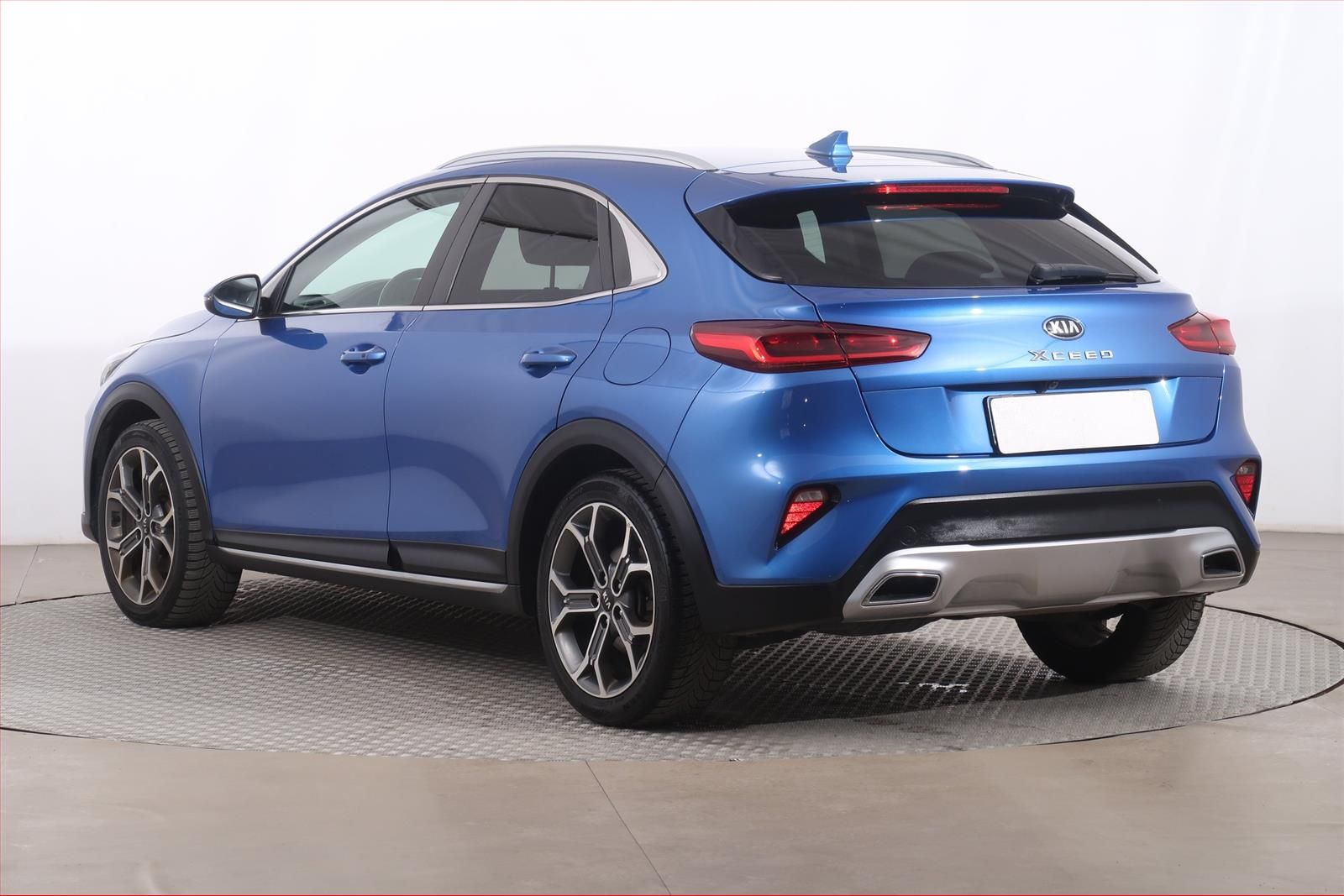 Kia XCee´d, 1.6 CRDi, Automat, Serv.kniha - fotka 4