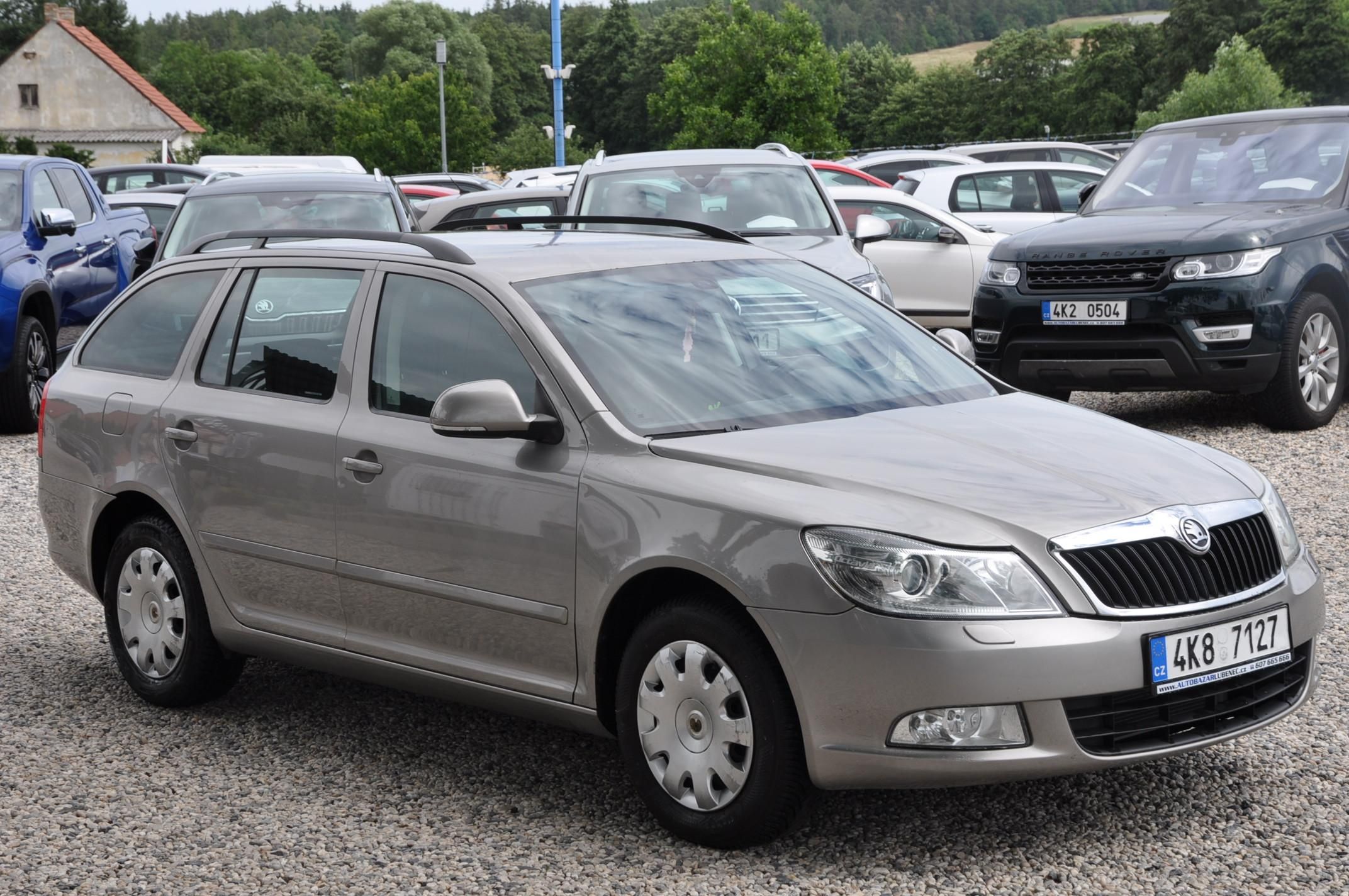 Škoda Octavia, II 2.0TDi 103kW KOMBI Ambition - fotka 2