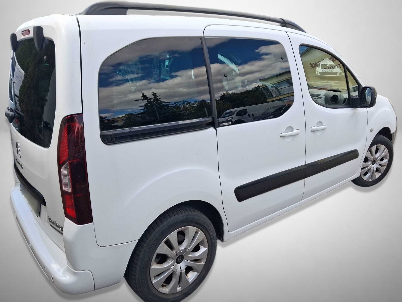 Citroën Berlingo, 1.6 HDi, Exclusive, 5Míst - fotka 2