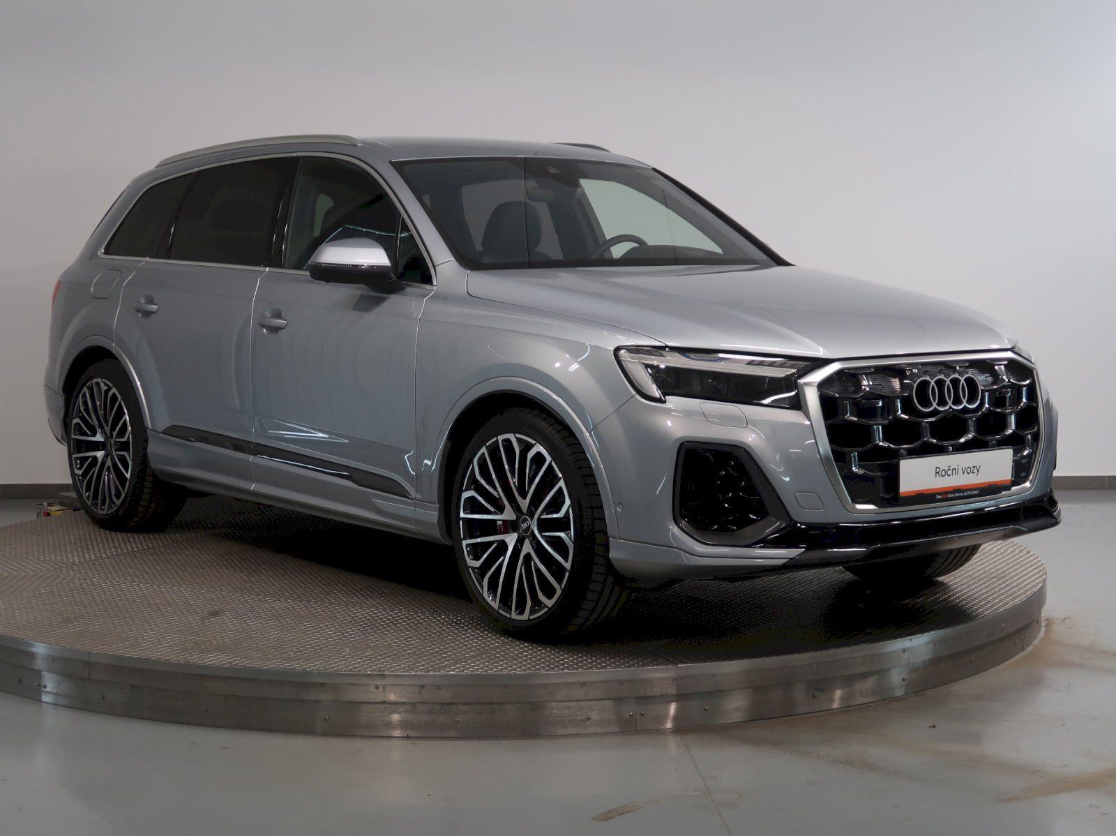 Audi Q7, S-LINE 60TFSIe 335KW QUATTRO T - fotka 6