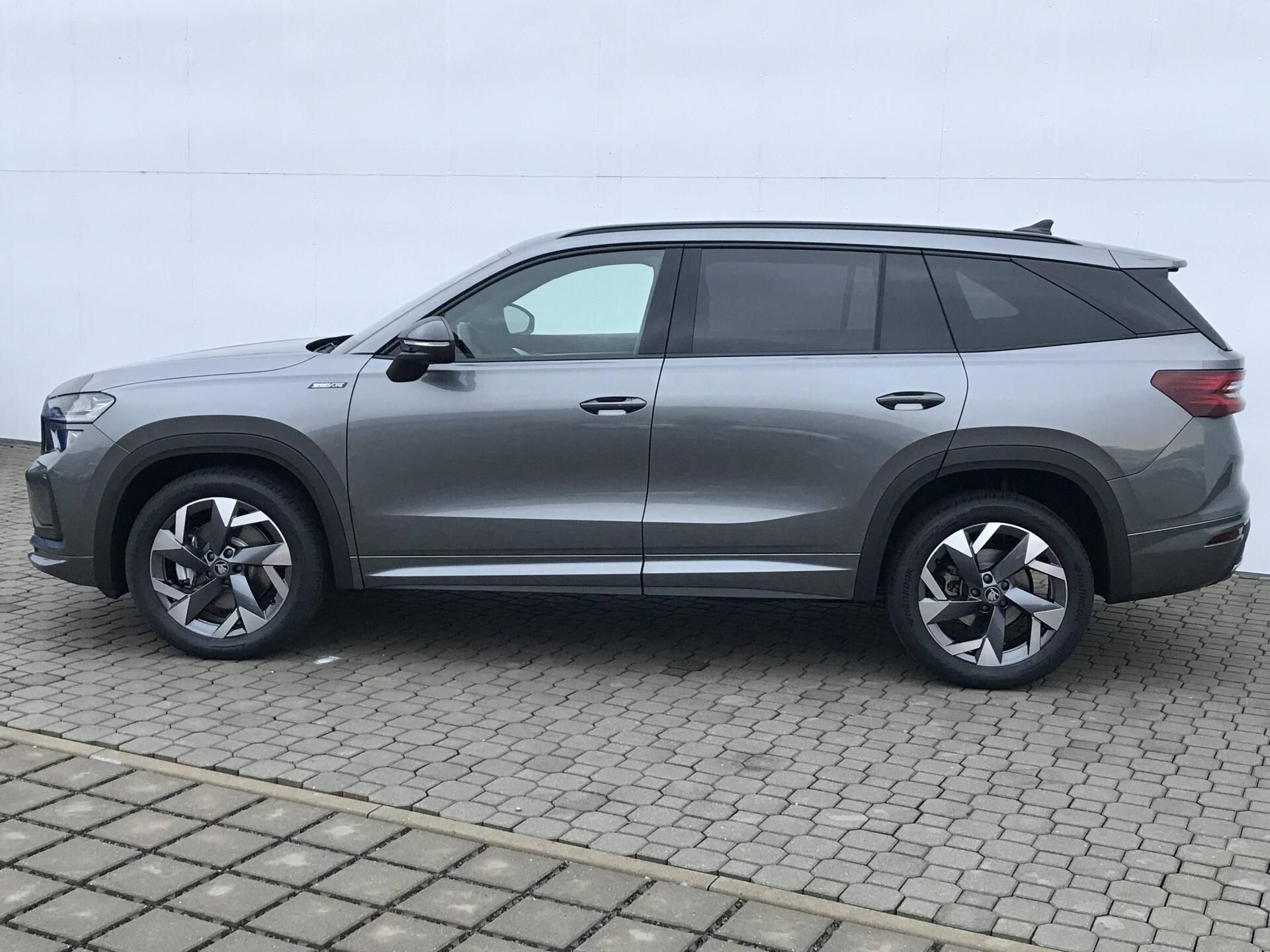 Škoda Kodiaq, Sportline 7DSG  2,0TDI - fotka 2