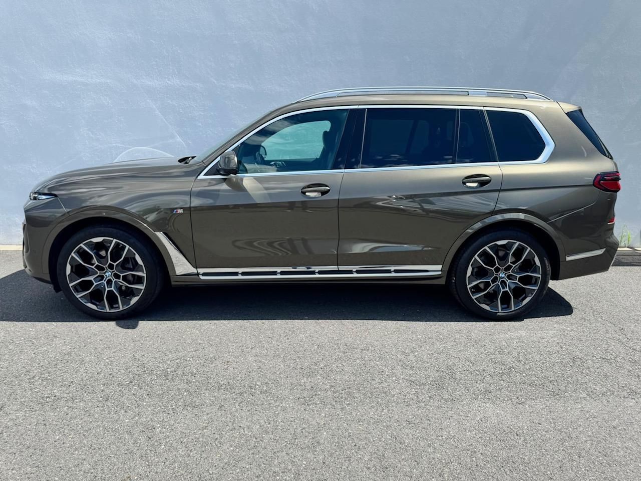 BMW X7, X7 xDrive40i Mpaket - fotka 3
