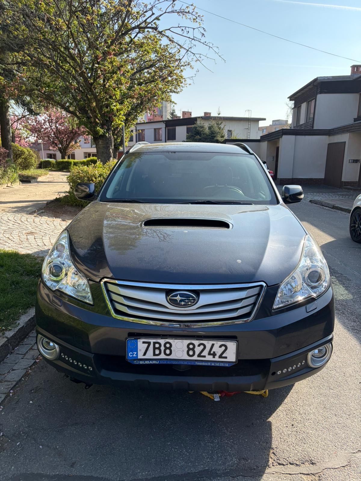 Subaru Outback, Subaru OUTBACK 2.0