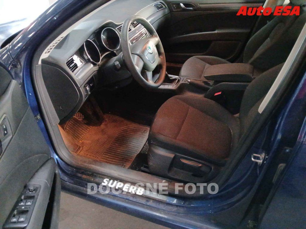 Škoda Superb, 2.0 TDi - fotka 3