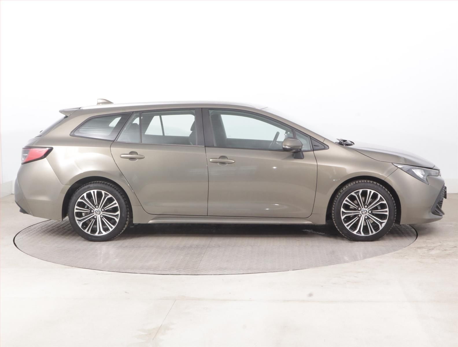 Toyota Corolla, 2.0 Hybrid, Automat, Navi - fotka 6