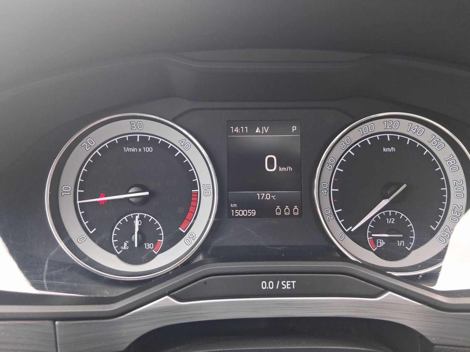 Škoda Superb, 1.6 TDI, Automat, Navi - fotka 3