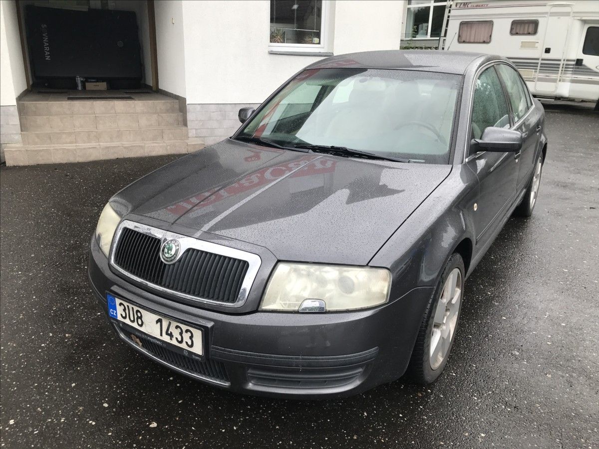 Škoda Superb, 1,9 TDi 96kW - fotka 4