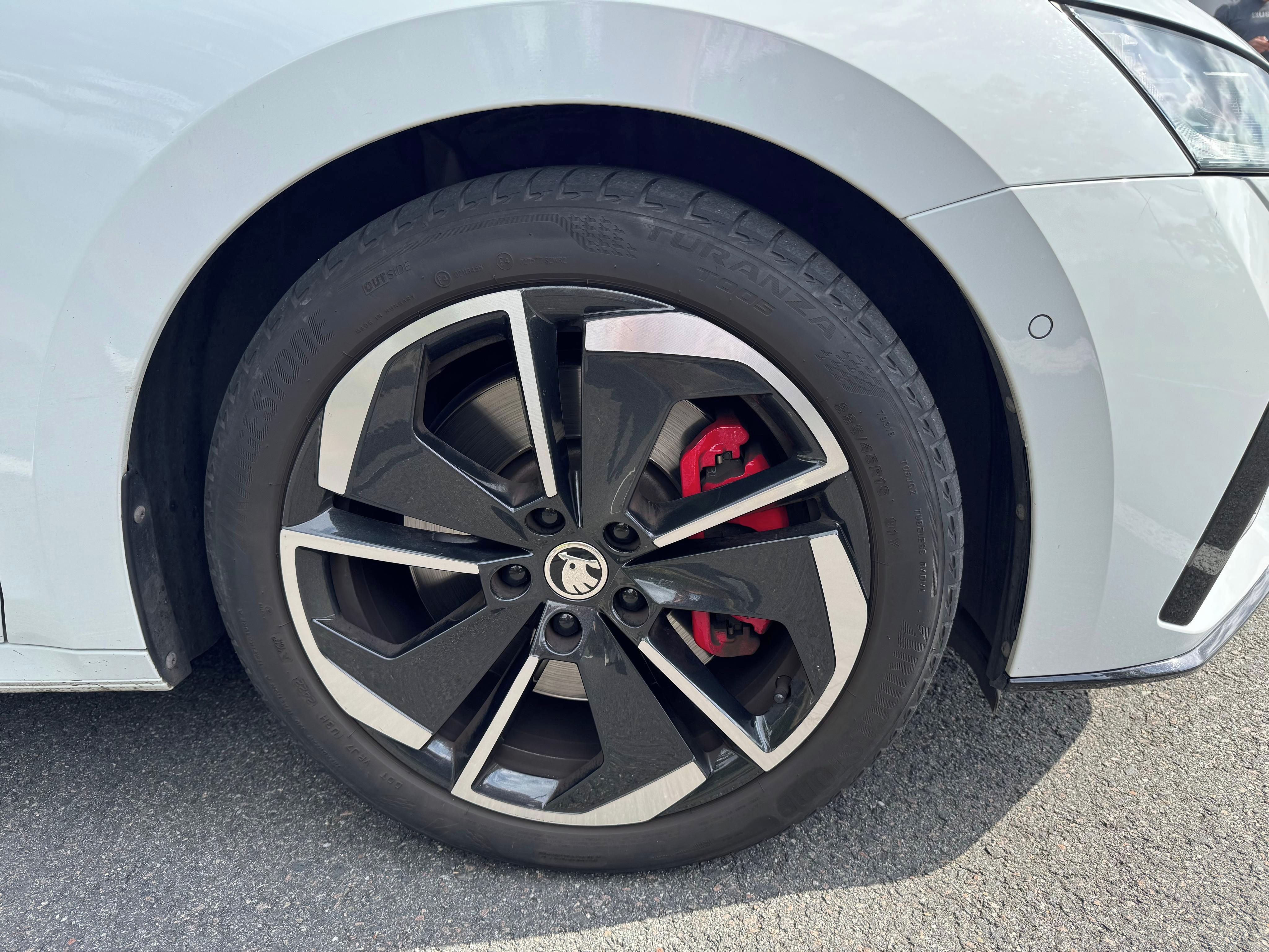 Škoda Octavia, Škoda Octavia RS Combi 2.0 TSI - fotka 4