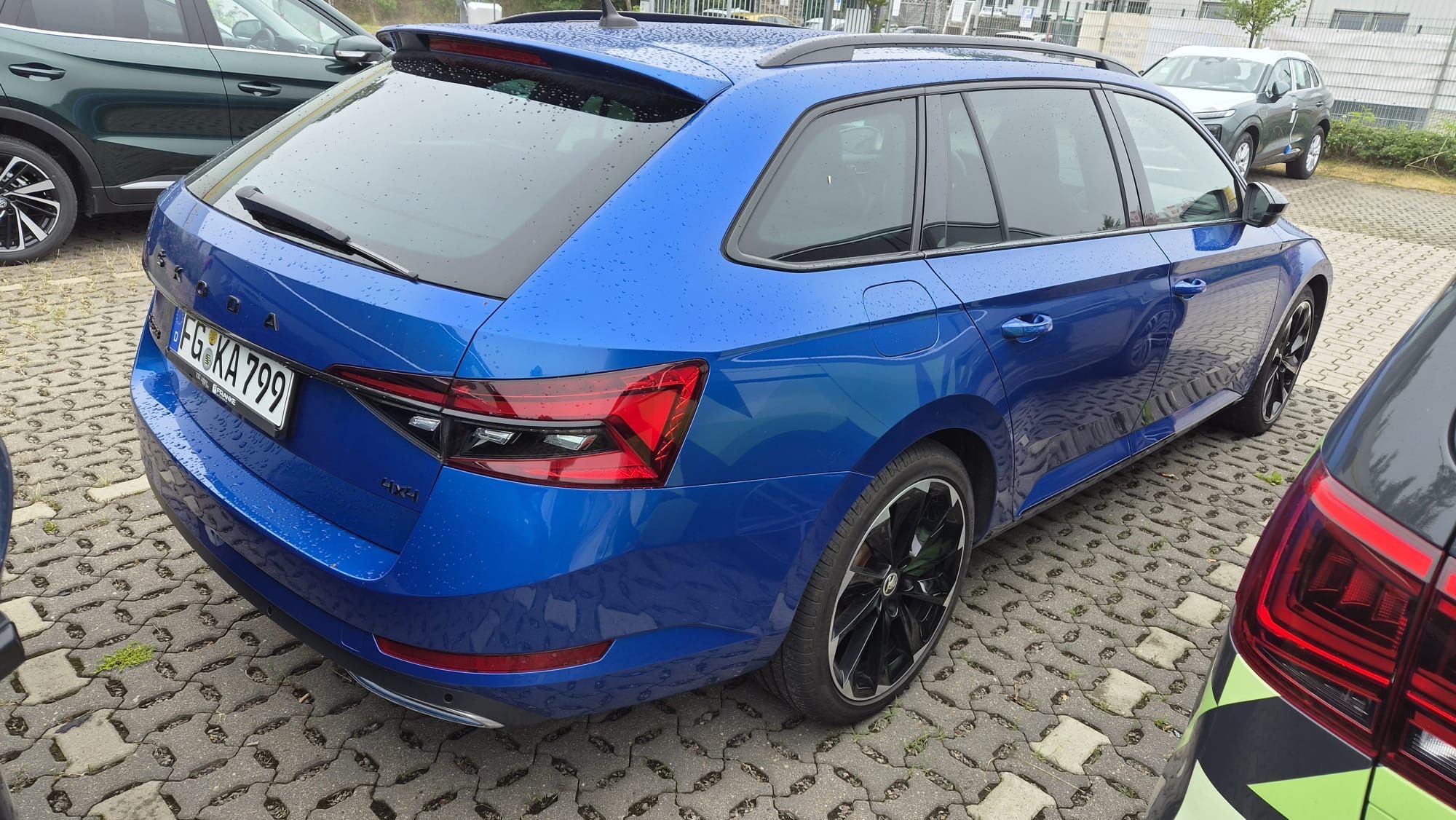 Škoda Superb, sportline 2.0tdi - fotka 3