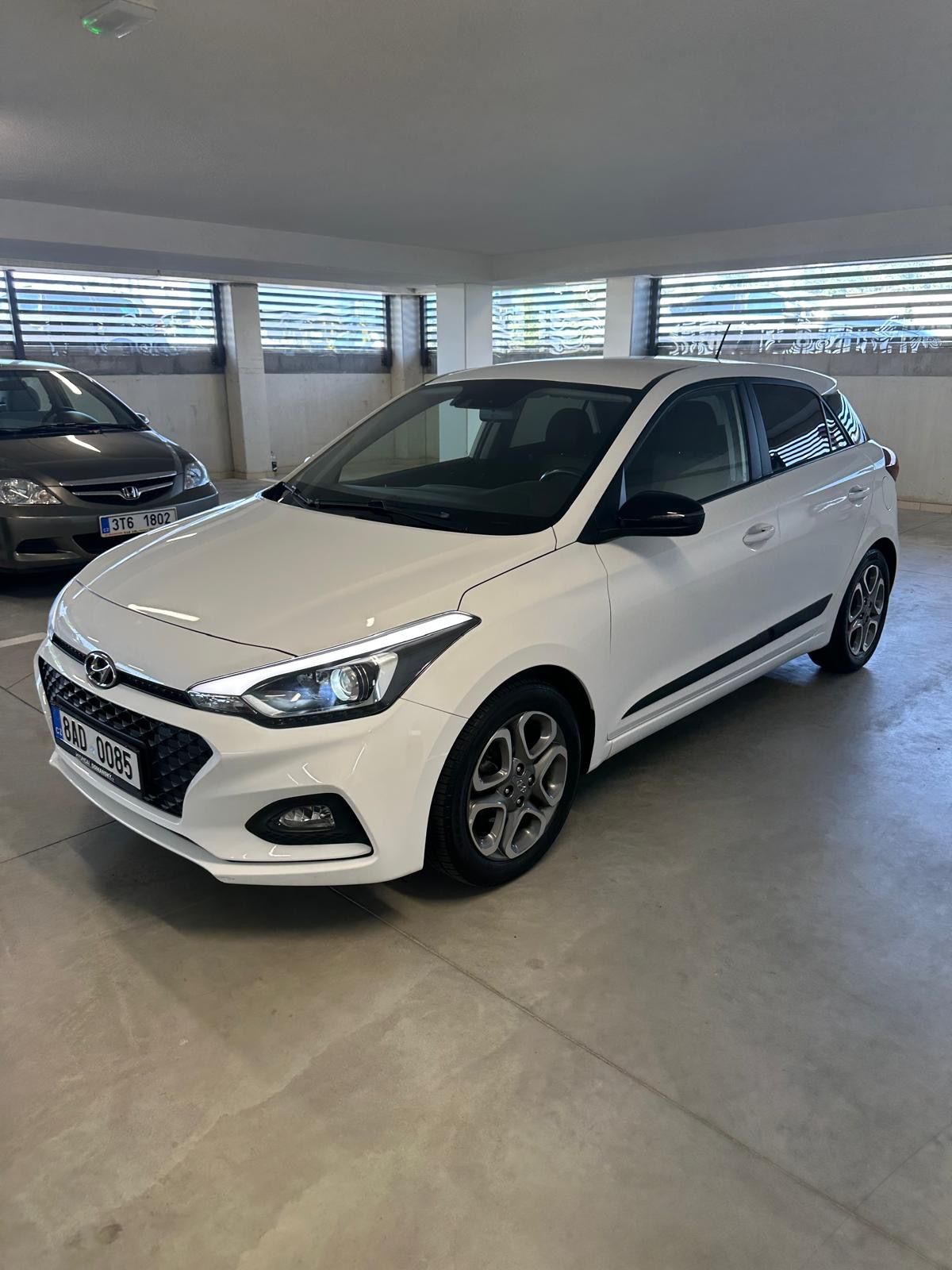 Hyundai i20, 1.2 62 kW ČR Servis 4válec - fotka 6