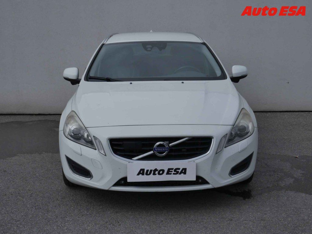 Volvo V60, 2.0D - fotka 2