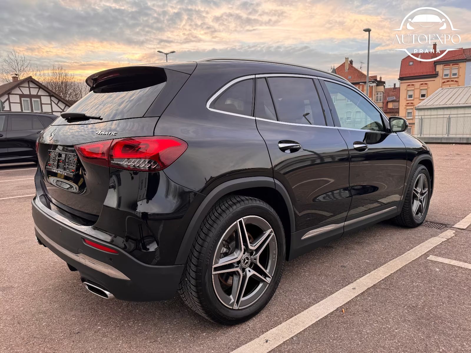 Mercedes-Benz GLA, 220d 4Matic AMG LINE*PANORAMA - fotka 4
