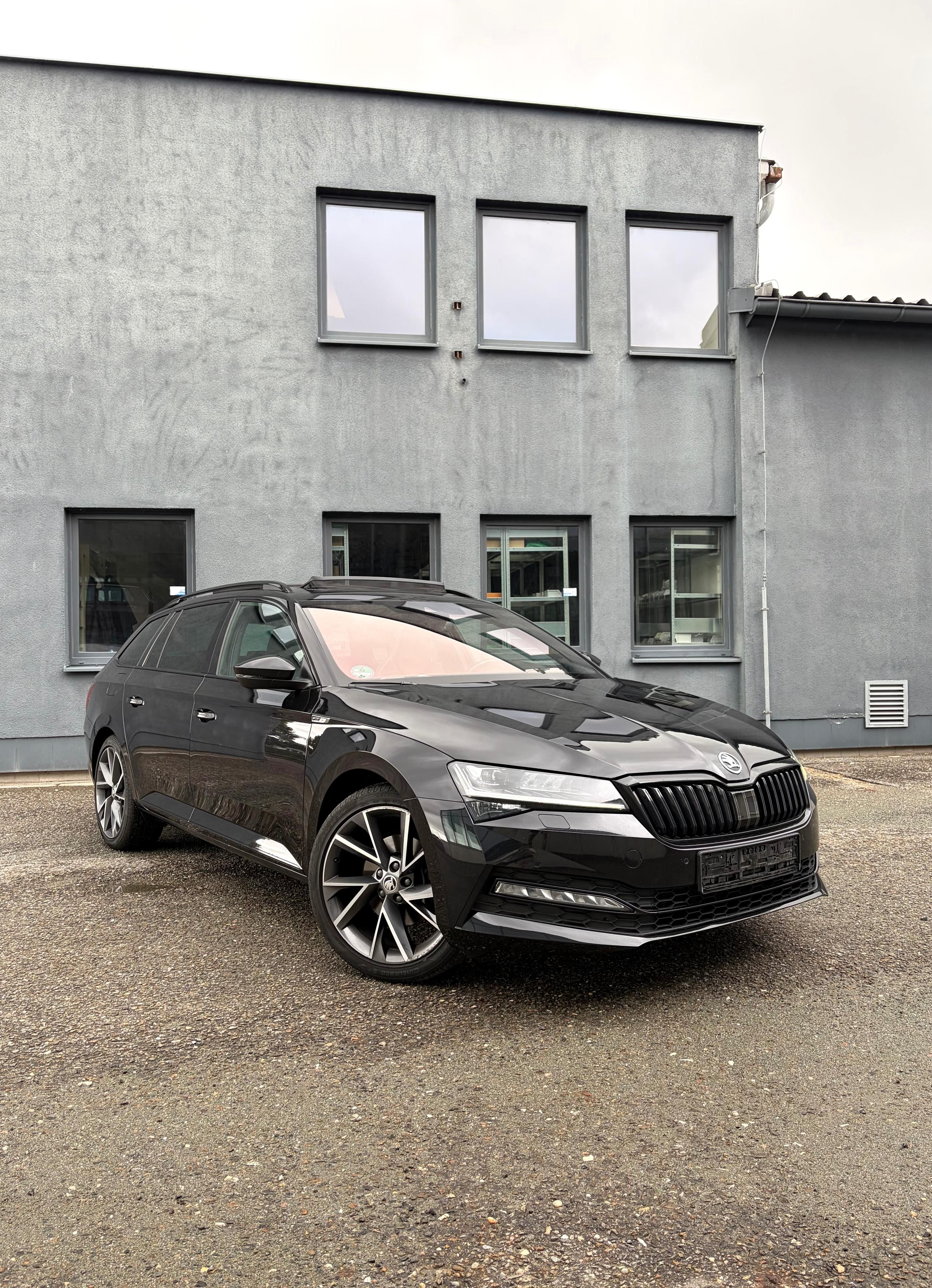 Škoda Superb, 2.0TSI 140kw SPORTLINE - fotka 3