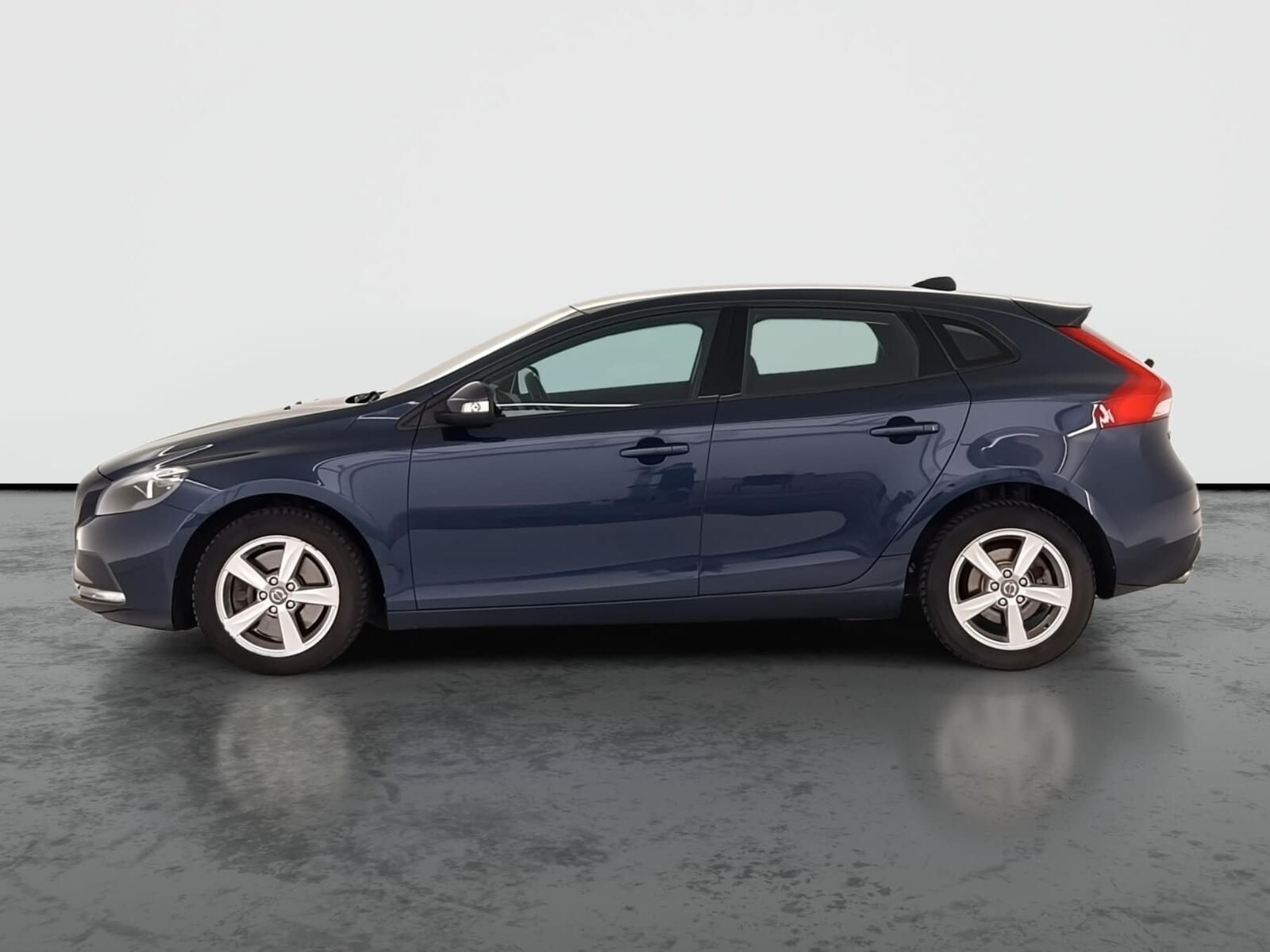 Volvo V40, 2.0 D4, Serv.kniha - fotka 3