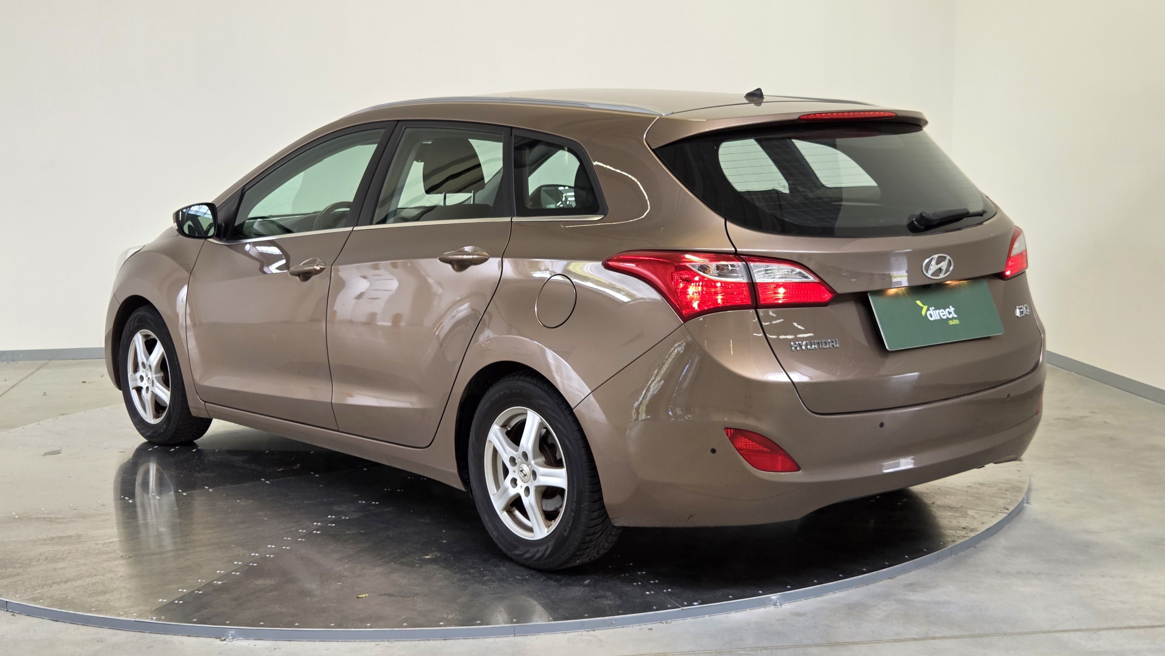 Hyundai i30, 1.6 MPI 88kW CVVT Weekend - fotka 3