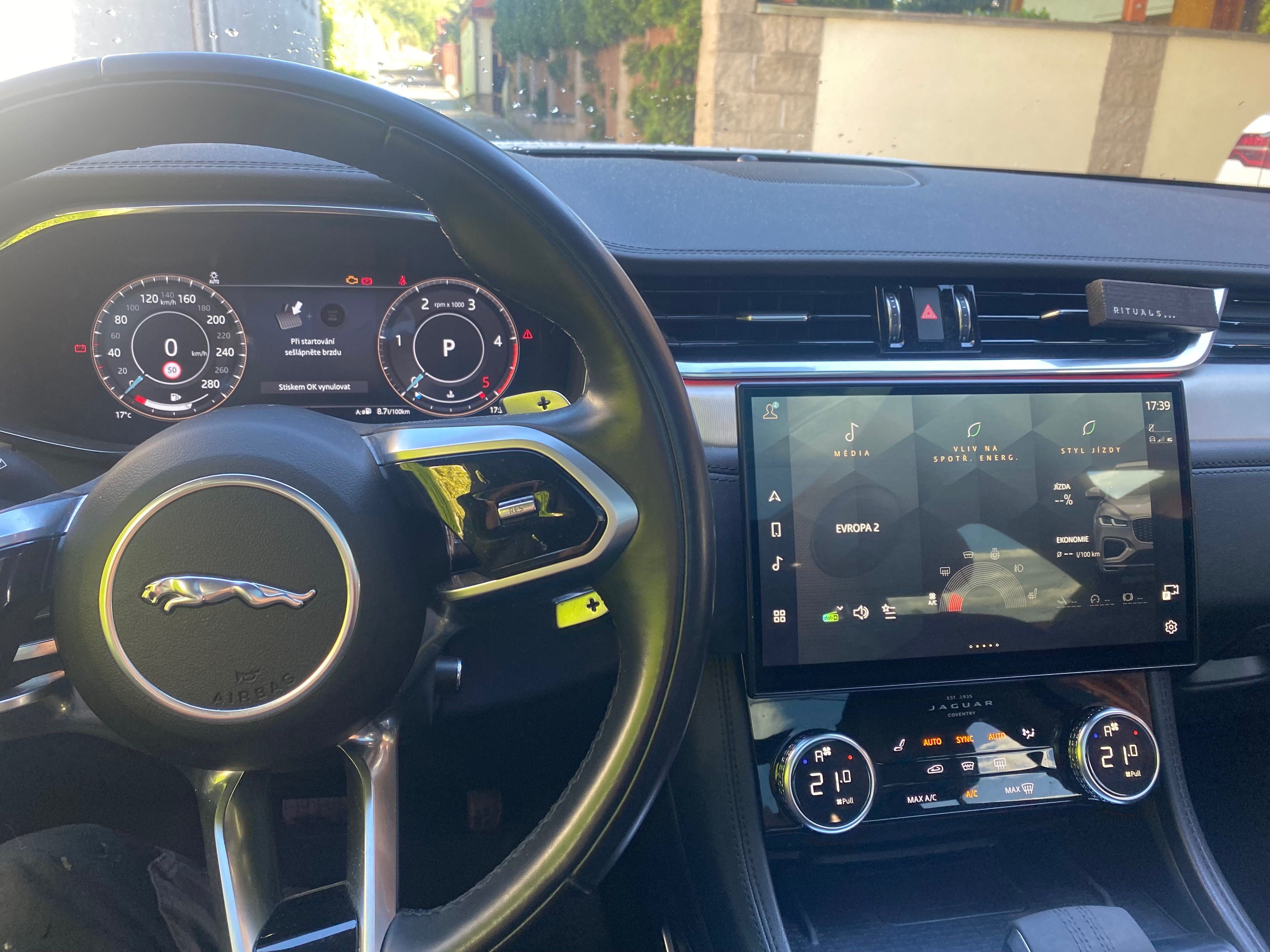 Jaguar F-Pace, Jaguar F-Pace 3.0 tdi 221kw - fotka 2