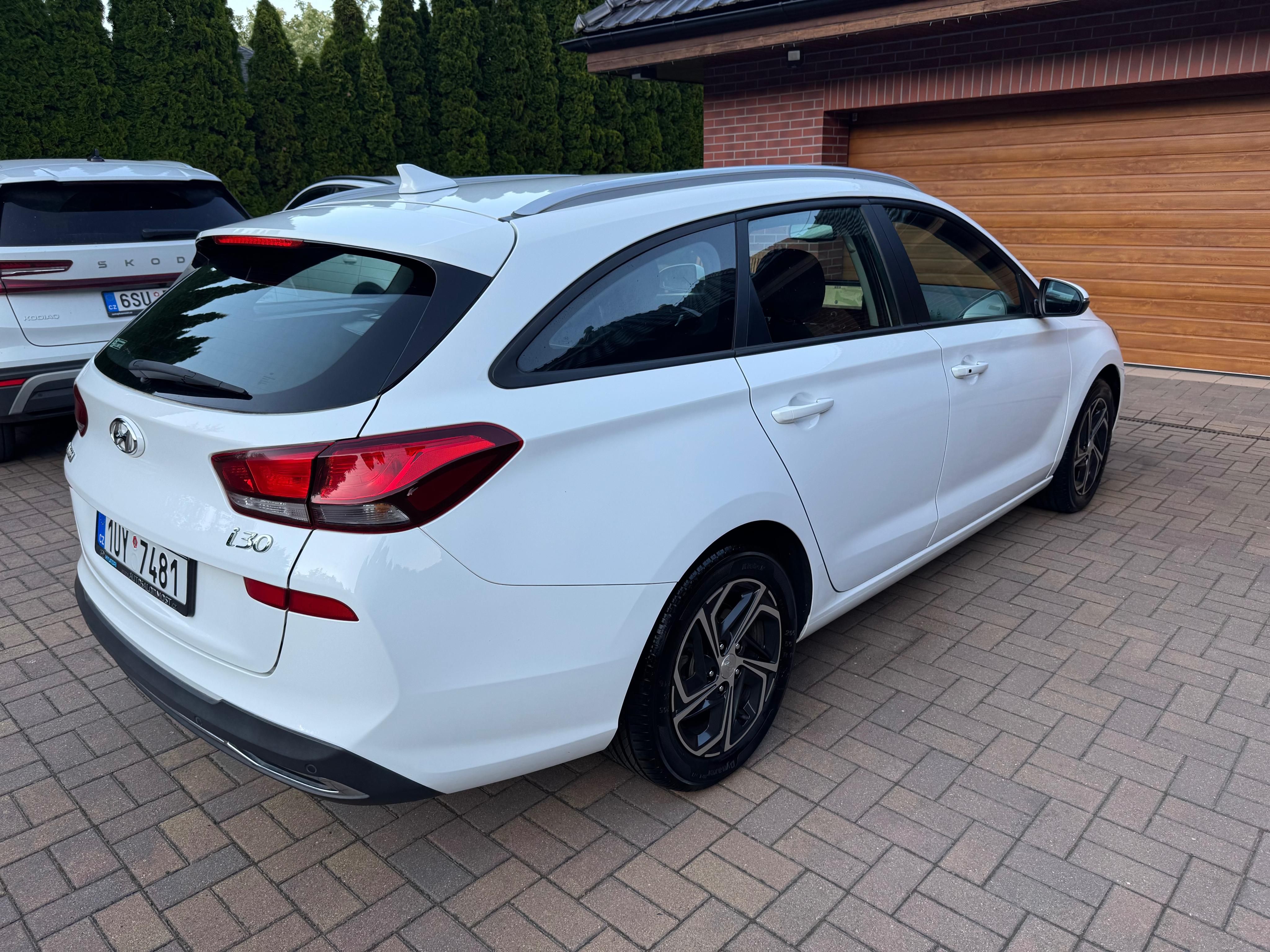 Hyundai i30, 1.6CRDi 85kw MODEL STYLE 2022 - fotka 6